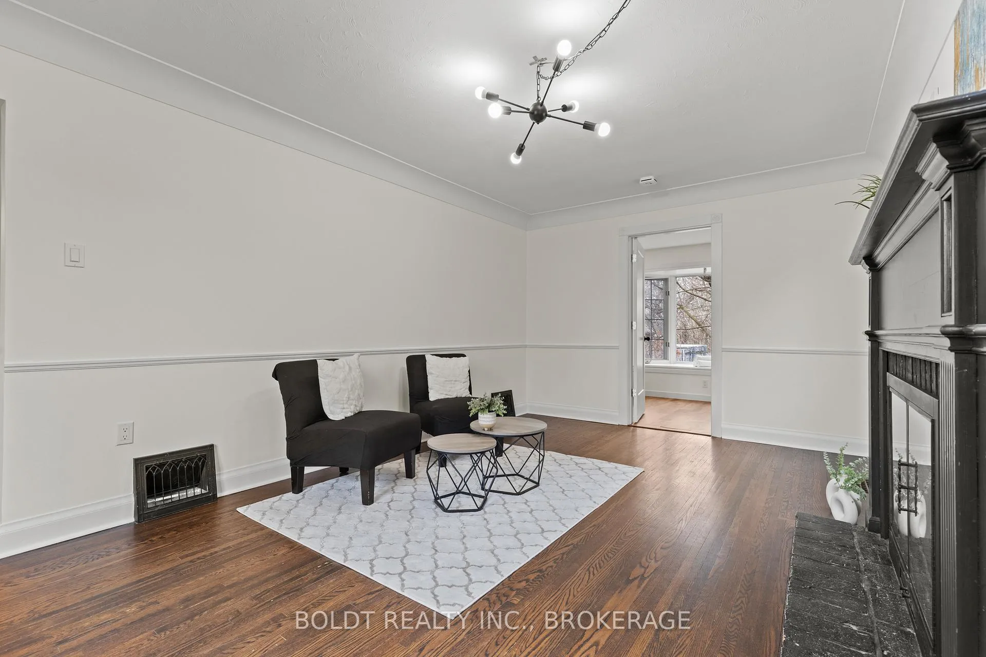 Photo 6 of 322 Queenston Street, St. Catharines, Oakdale — HOMEH