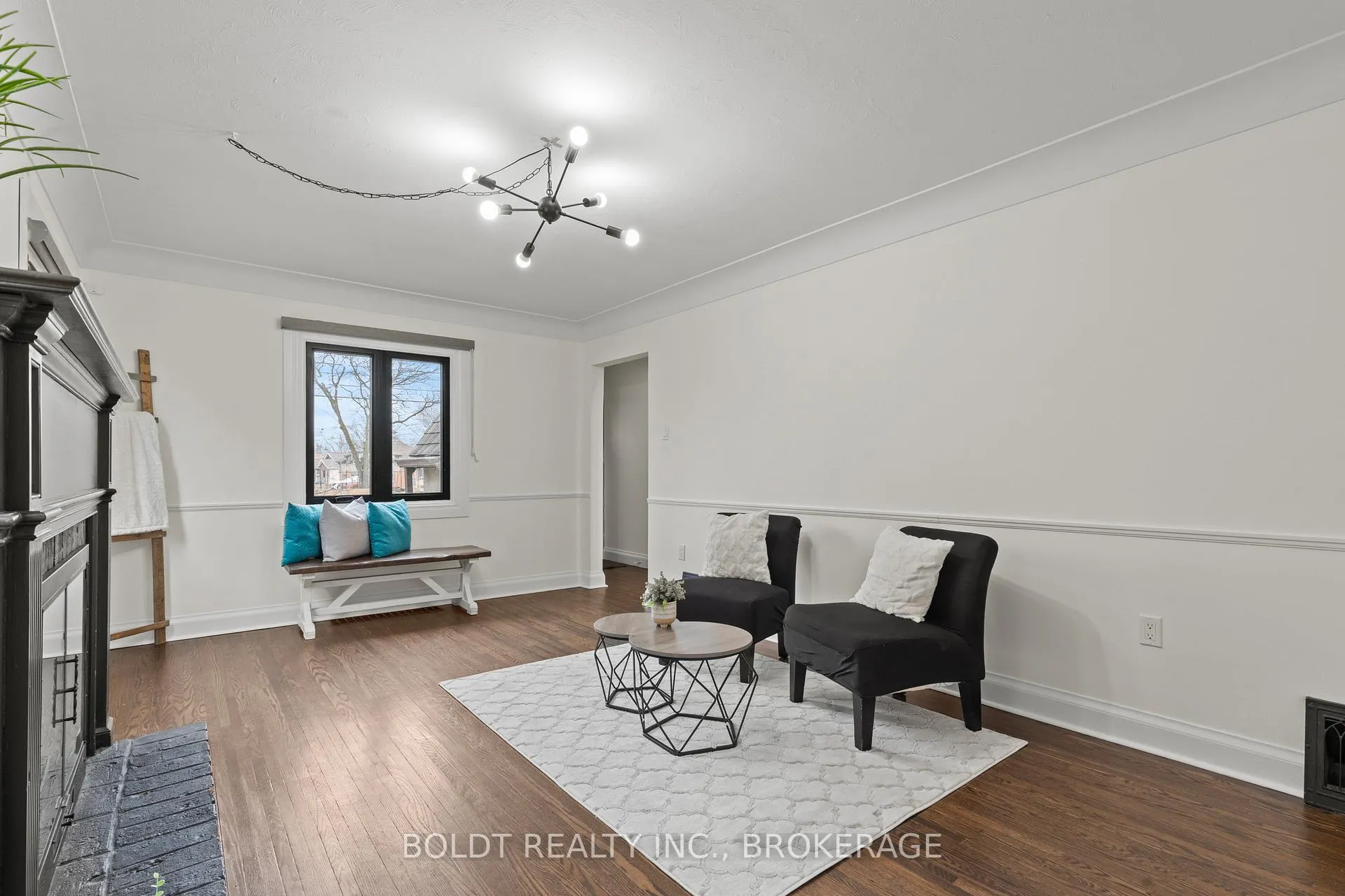 Photo 7 of 322 Queenston Street, St. Catharines, Oakdale — HOMEH