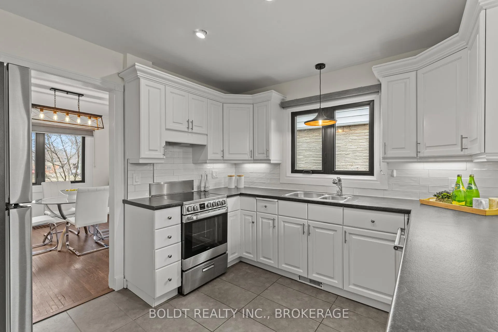 Photo 13 of 322 Queenston Street, St. Catharines, Oakdale — HOMEH