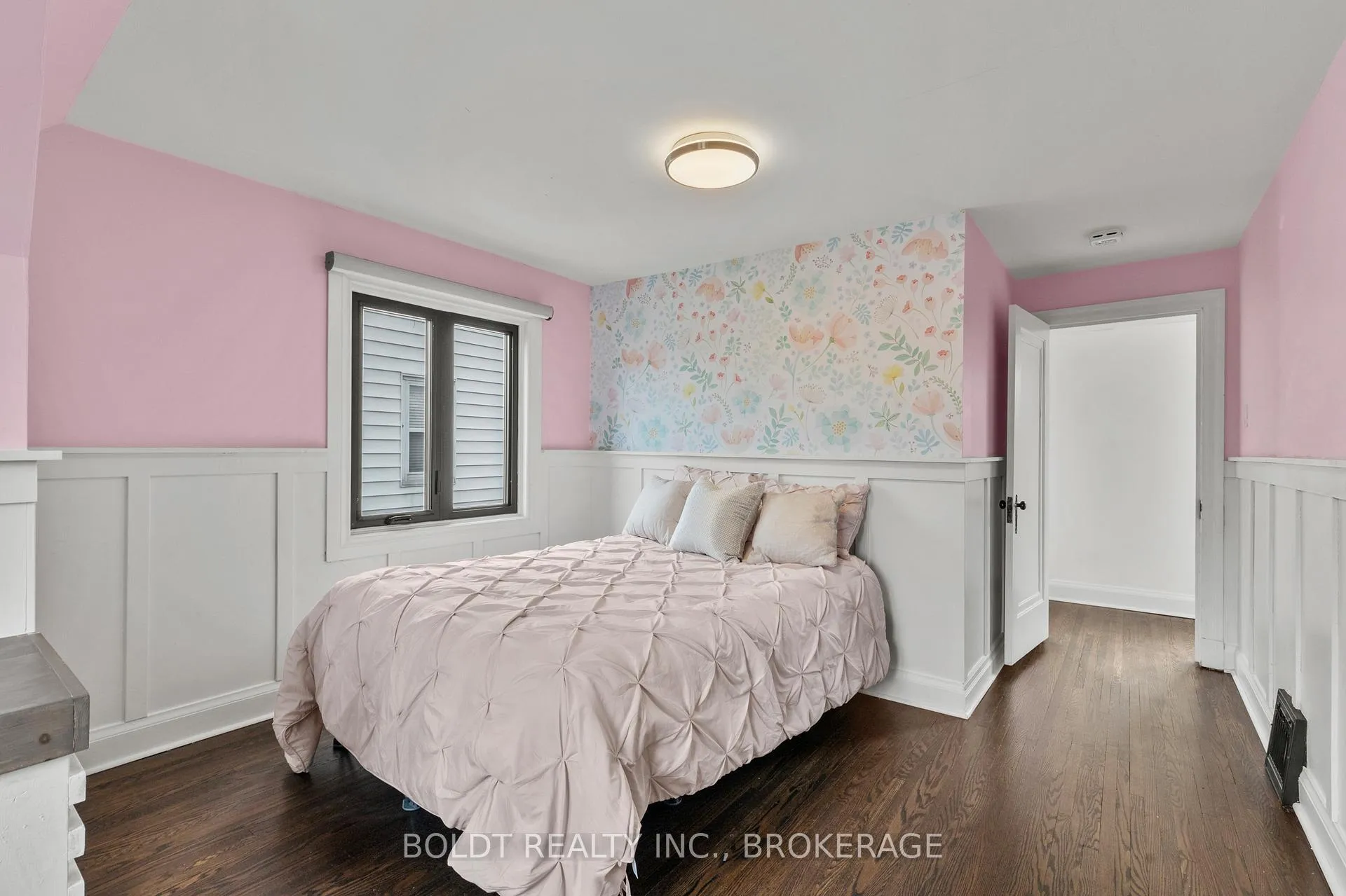 Photo 20 of 322 Queenston Street, St. Catharines, Oakdale — HOMEH