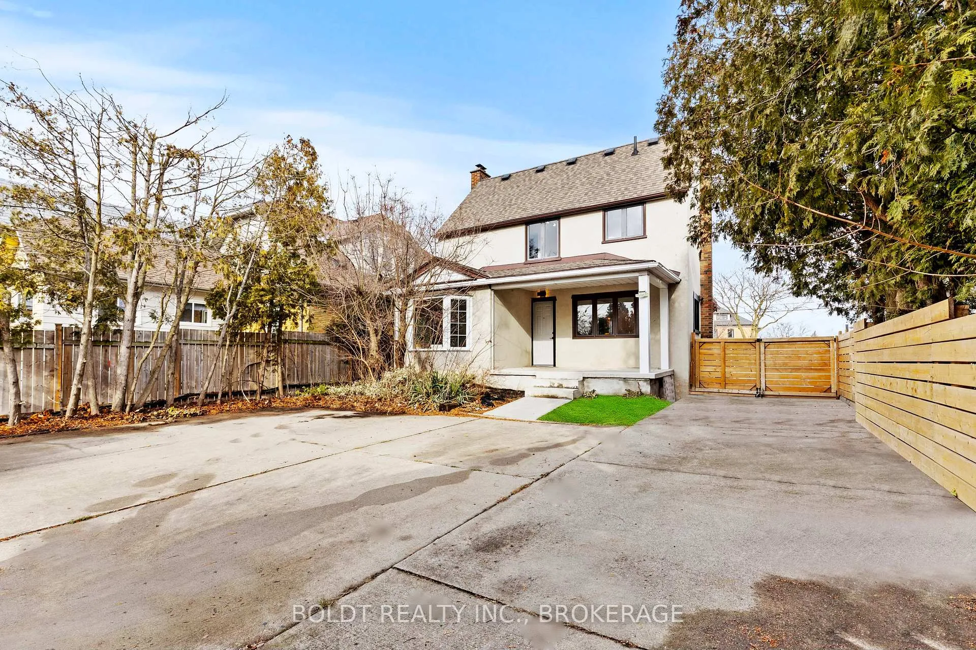 Photo 31 of 322 Queenston Street, St. Catharines, Oakdale — HOMEH