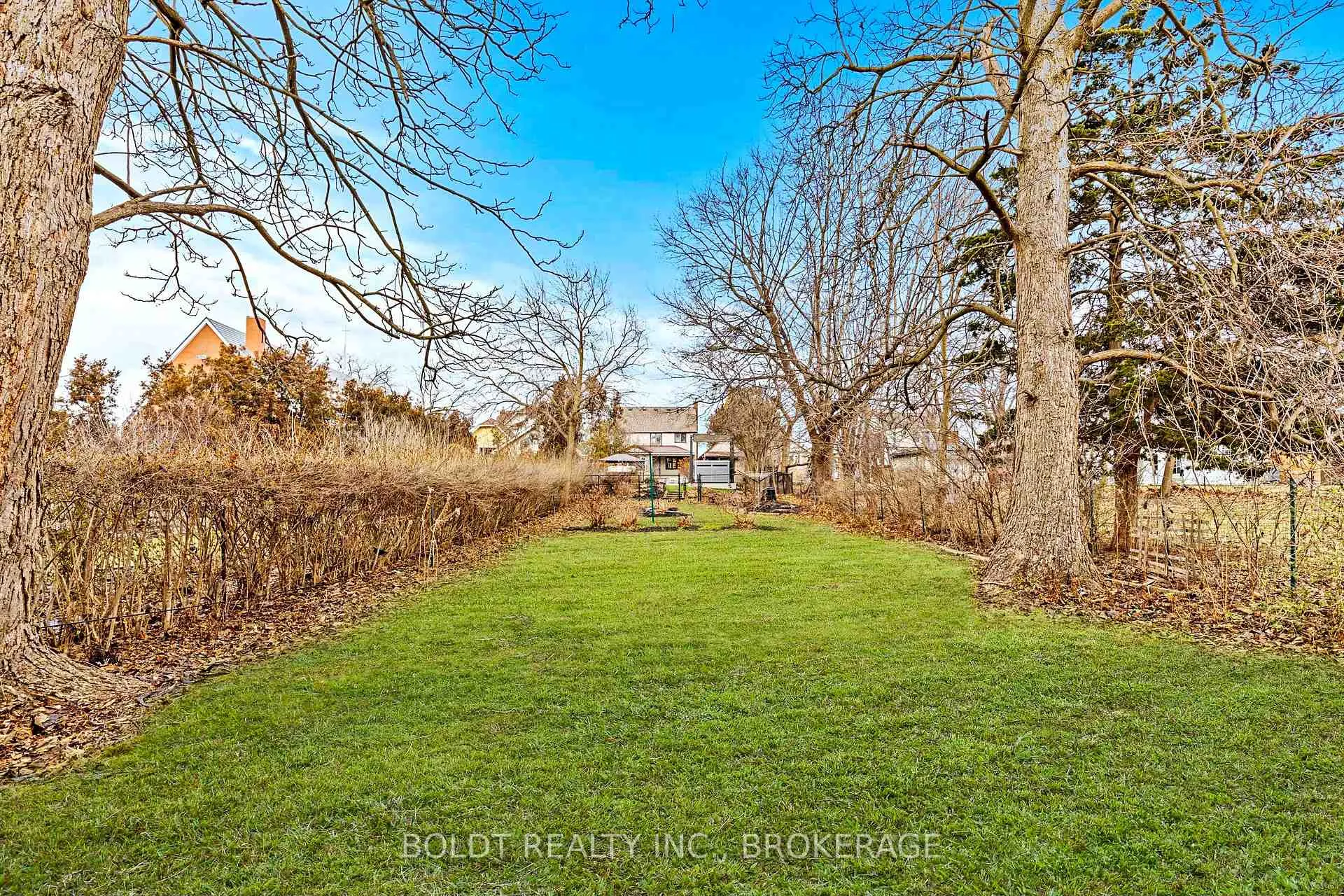 Photo 37 of 322 Queenston Street, St. Catharines, Oakdale — HOMEH