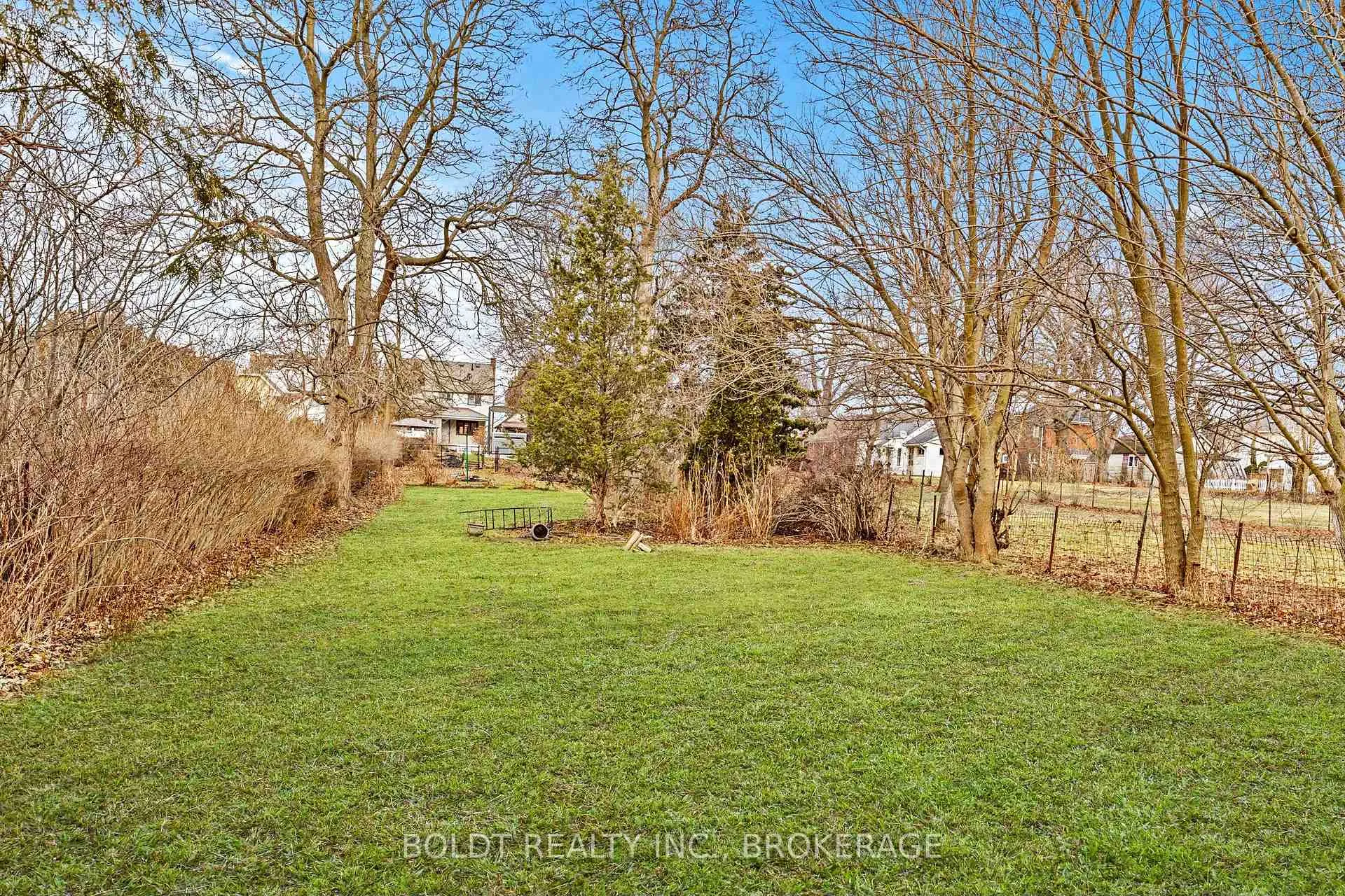 Photo 38 of 322 Queenston Street, St. Catharines, Oakdale — HOMEH
