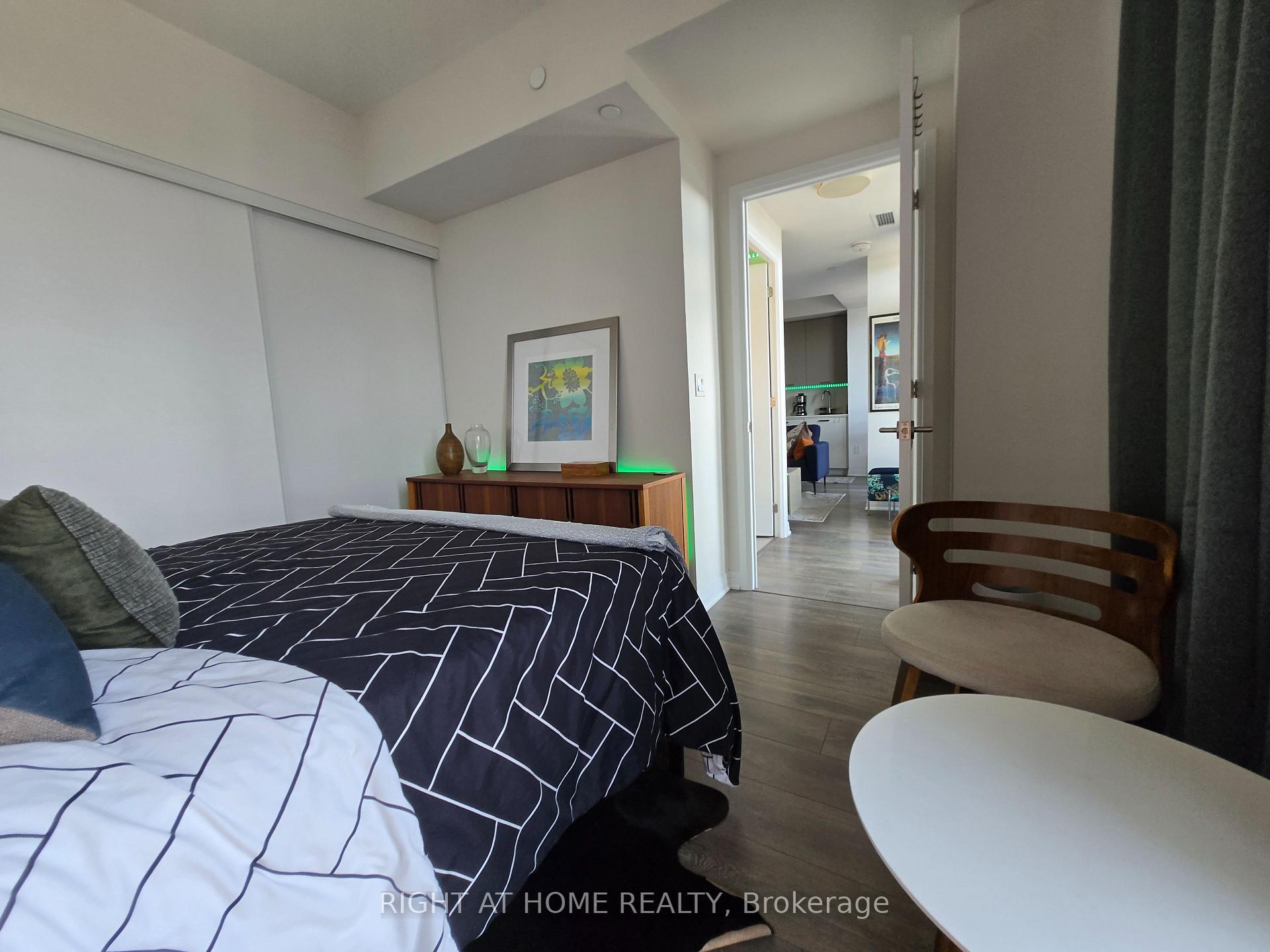 Photo 5 of Unit 715, 2301 Danforth Avenue E, Toronto, East End-Danforth — HOMEH