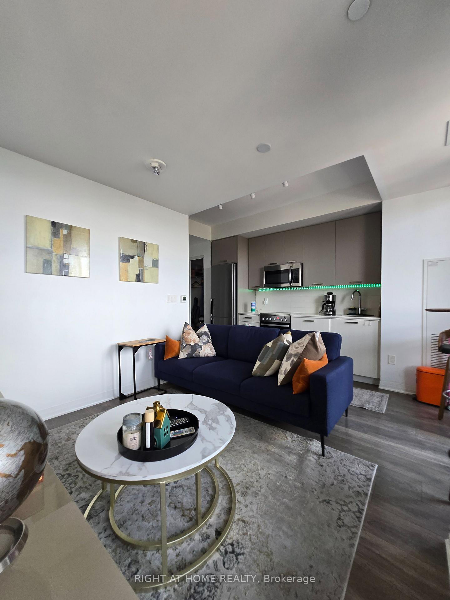 Photo 6 of Unit 715, 2301 Danforth Avenue E, Toronto, East End-Danforth — HOMEH