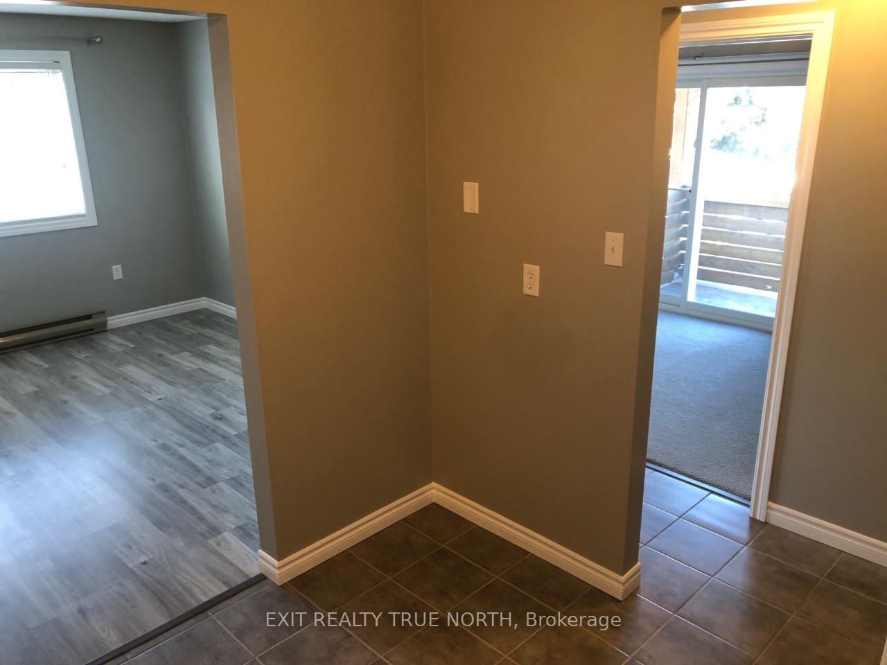 Photo 5 of Unit 1, 30 Loggers Run, Barrie, Ardagh — HOMEH