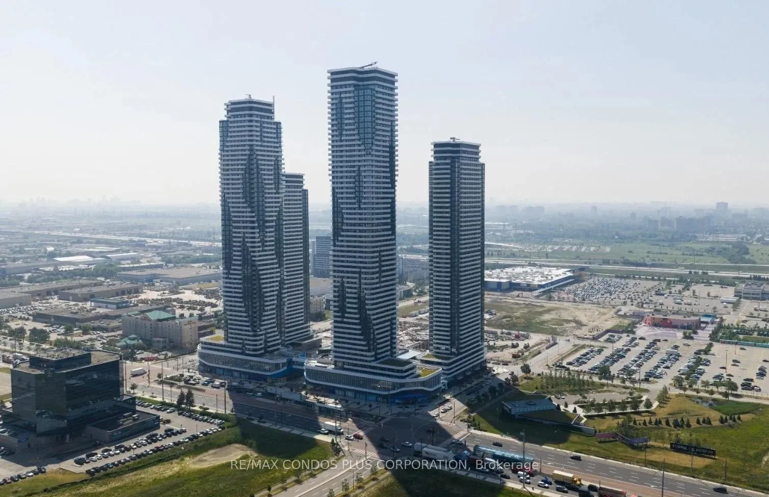 Photo 2 of Unit 3909, 8 Interchange Way, Vaughan, Vaughan Corporate Centre — HOMEH