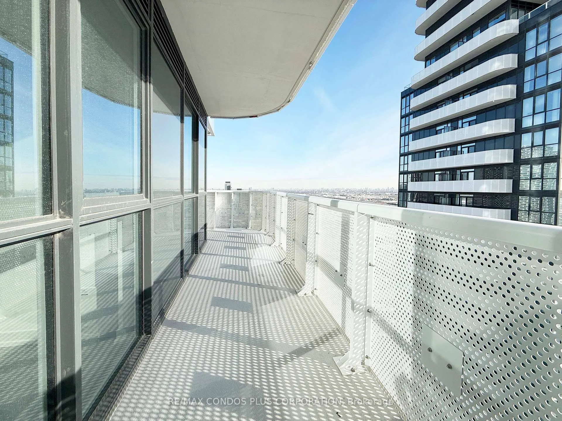 Photo 6 of Unit 3909, 8 Interchange Way, Vaughan, Vaughan Corporate Centre — HOMEH