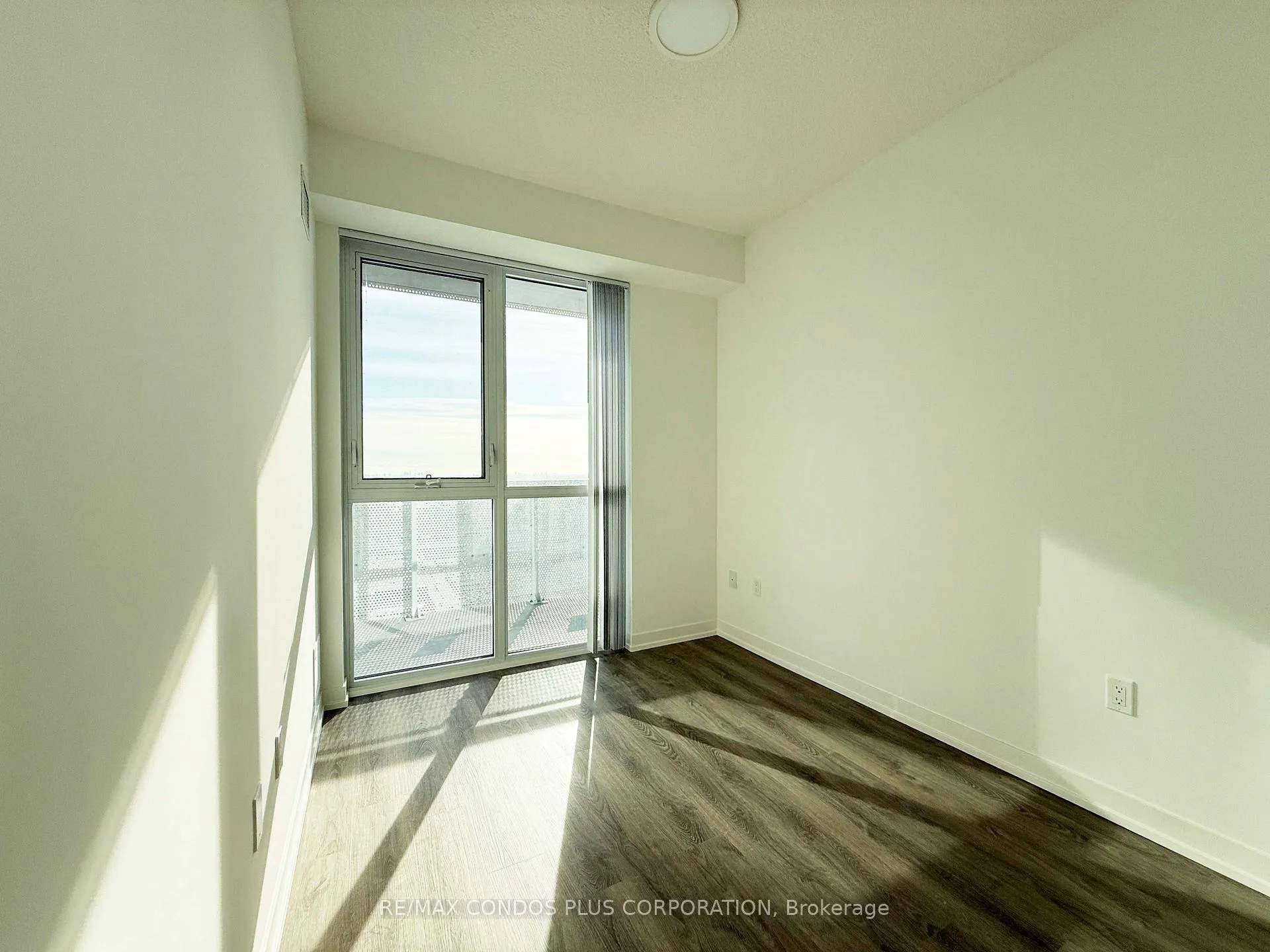 Photo 8 of Unit 3909, 8 Interchange Way, Vaughan, Vaughan Corporate Centre — HOMEH