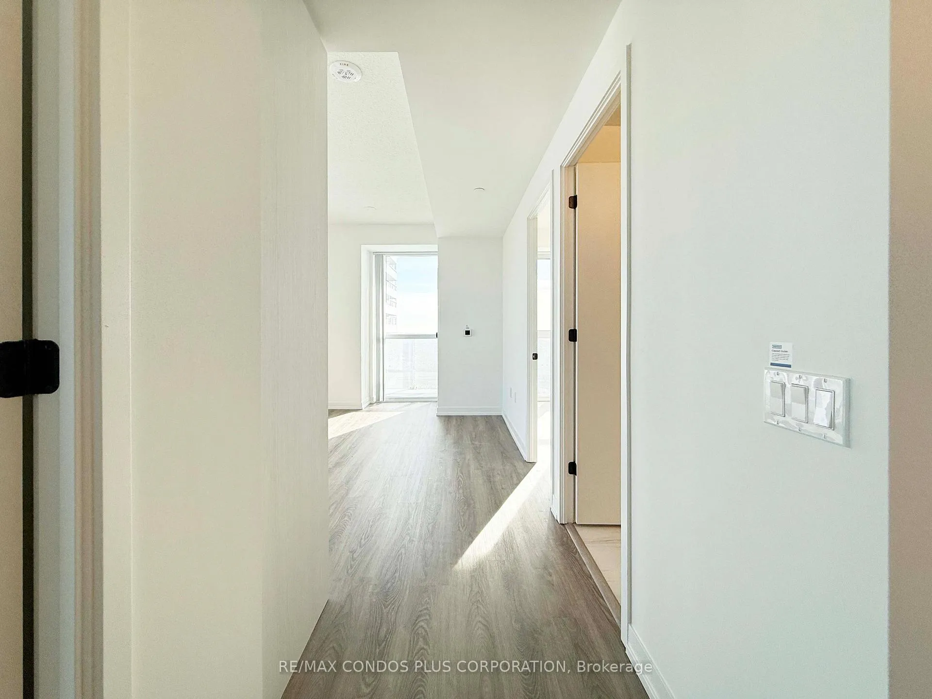 Photo 14 of Unit 3909, 8 Interchange Way, Vaughan, Vaughan Corporate Centre — HOMEH