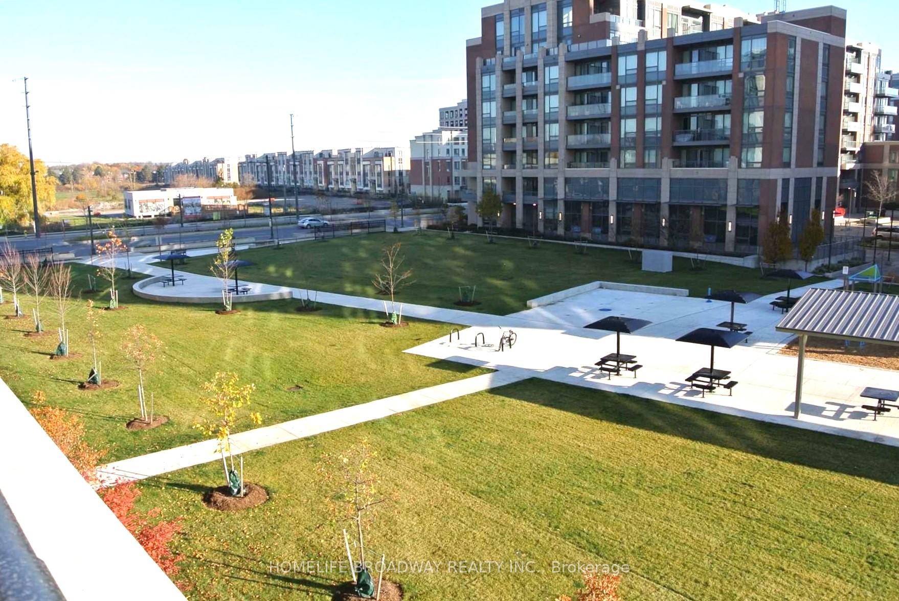 Photo 8 of Unit 308, 15 Water Walk Drive, Markham, Unionville — HOMEH