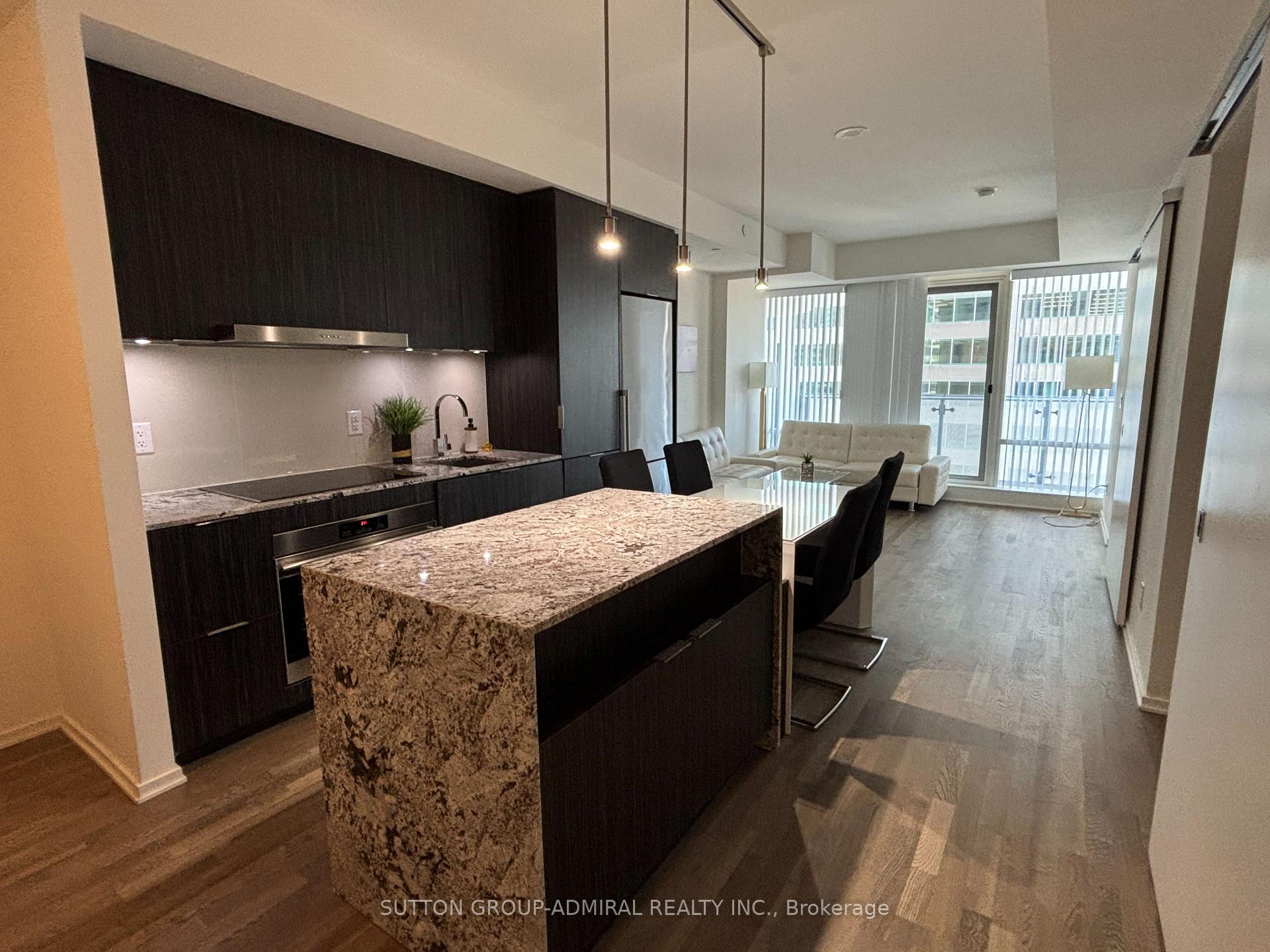 Photo 3 of Unit 1012, 1 Bloor Street E, Toronto, Church-Yonge Corridor — HOMEH