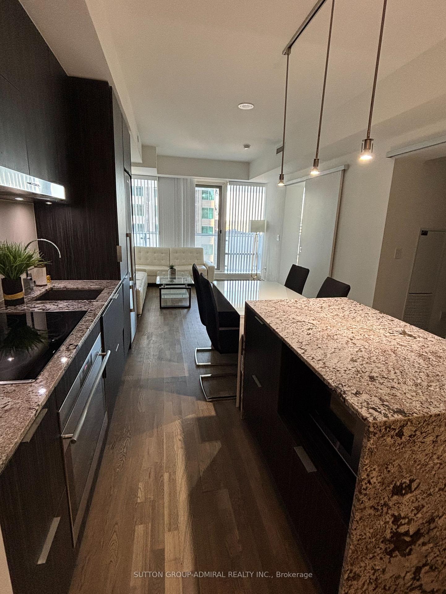 Photo 5 of Unit 1012, 1 Bloor Street E, Toronto, Church-Yonge Corridor — HOMEH