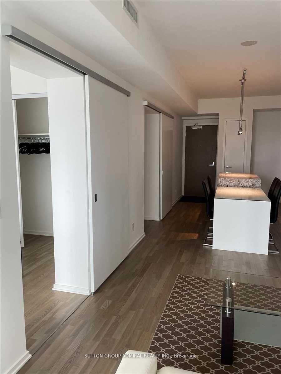Photo 13 of Unit 1012, 1 Bloor Street E, Toronto, Church-Yonge Corridor — HOMEH