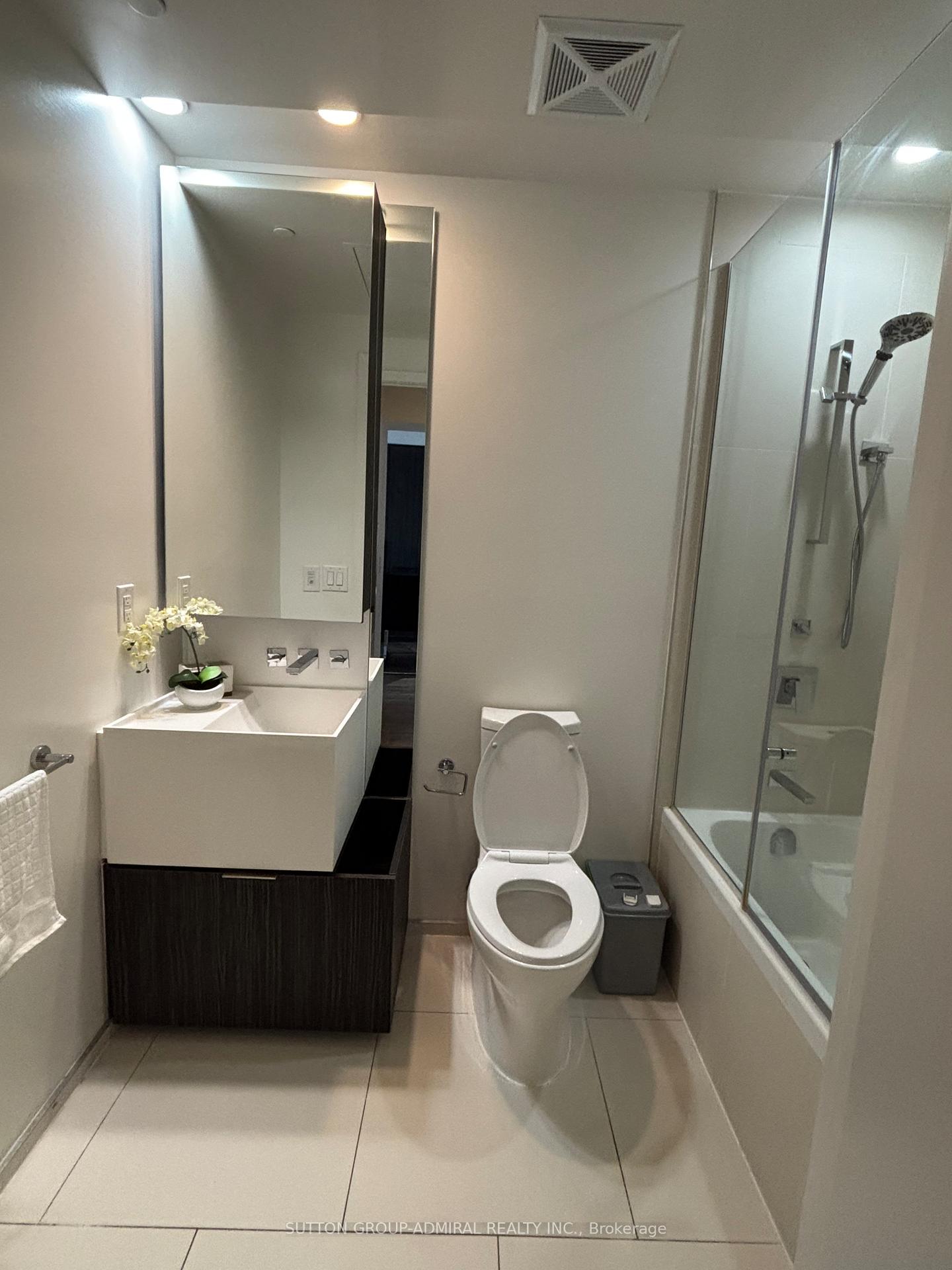 Photo 18 of Unit 1012, 1 Bloor Street E, Toronto, Church-Yonge Corridor — HOMEH
