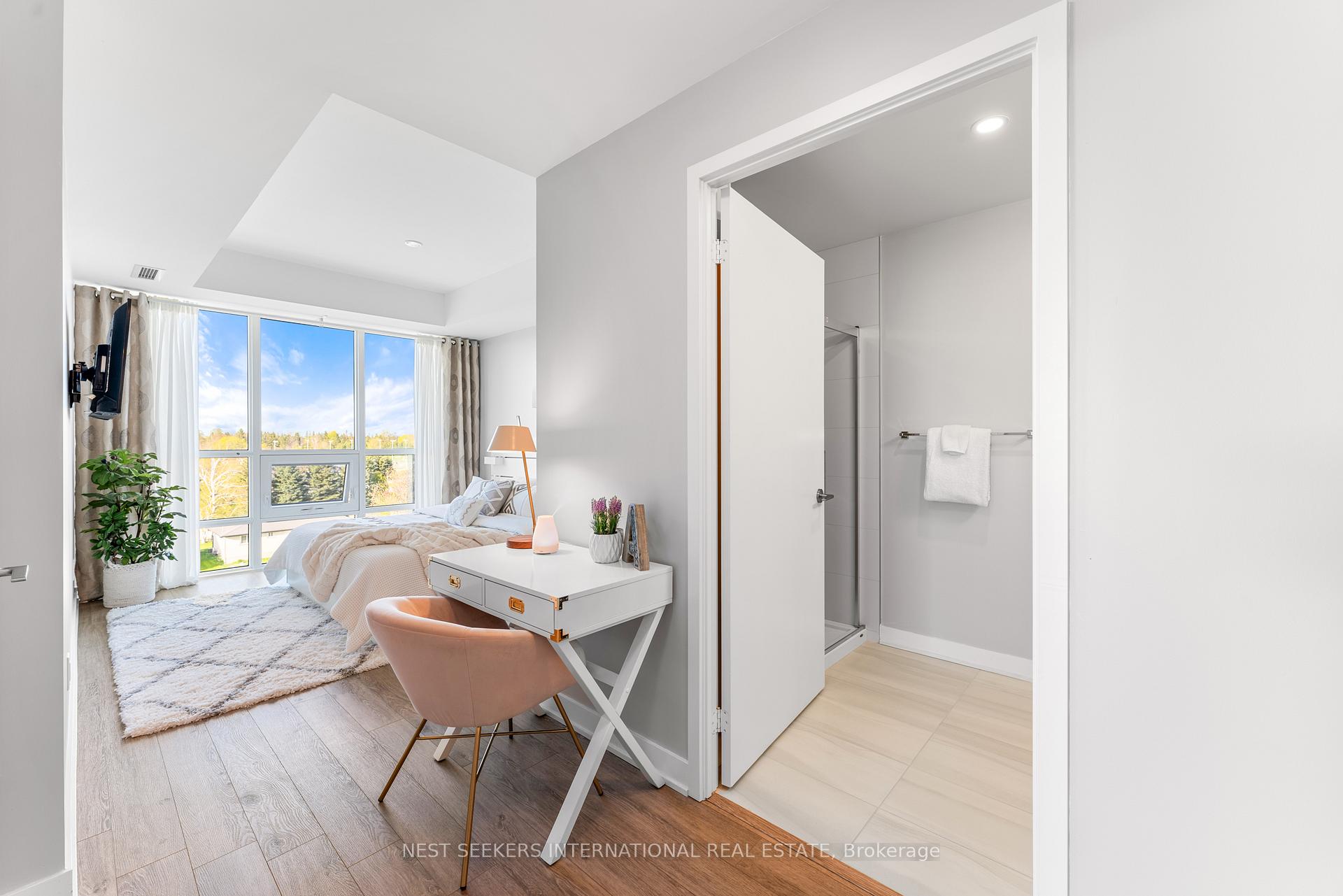 Photo 7 of Unit 424, 681 Yonge Street, Barrie, Painswick South — HOMEH