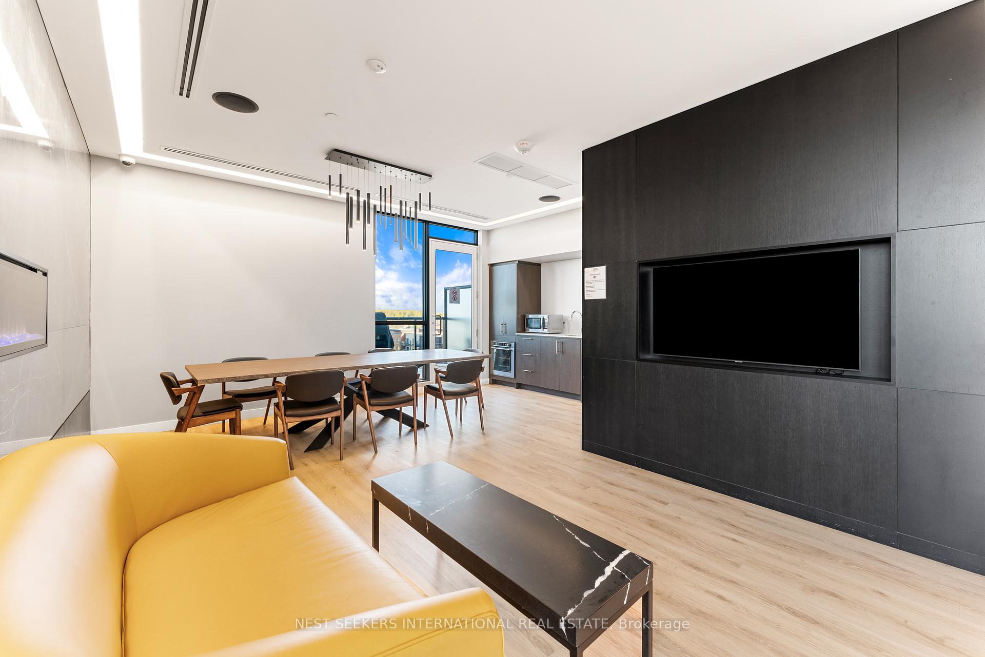 Photo 14 of Unit 424, 681 Yonge Street, Barrie, Painswick South — HOMEH