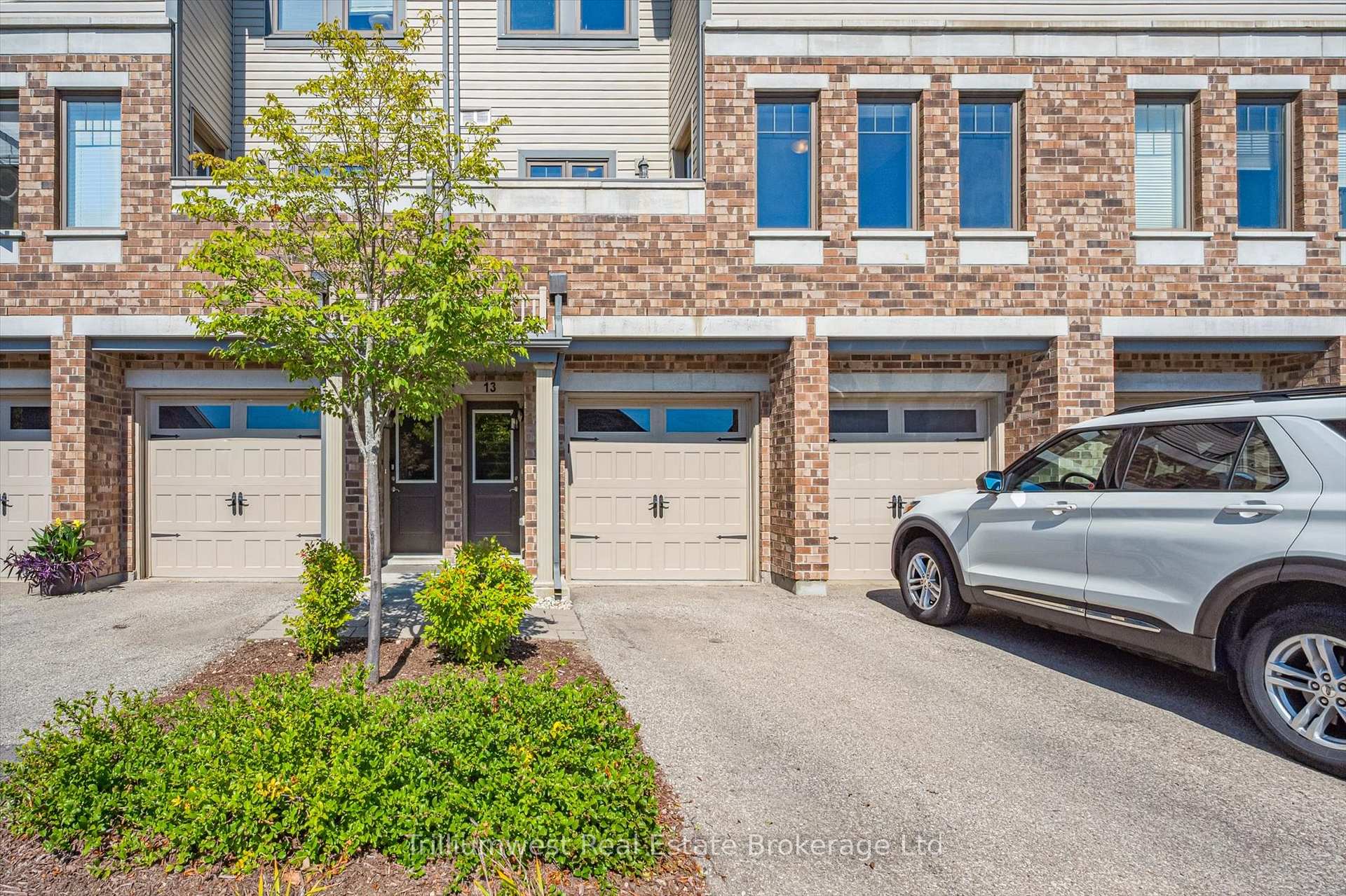 Front of Unit 13, 39 Kay Crescent