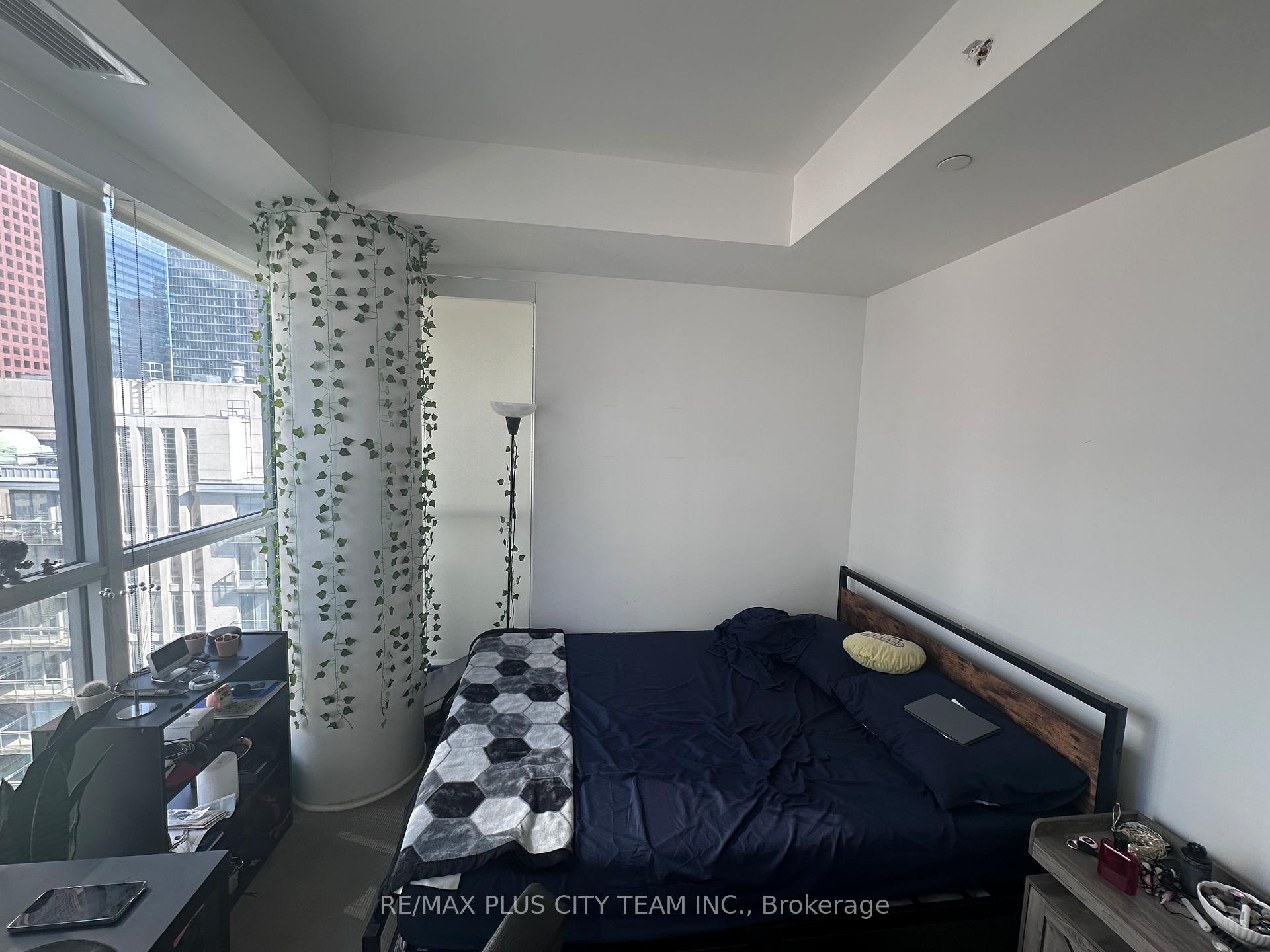 Photo 9 of Unit 2302, 88 Scott Street, Toronto, Church-Yonge Corridor — HOMEH
