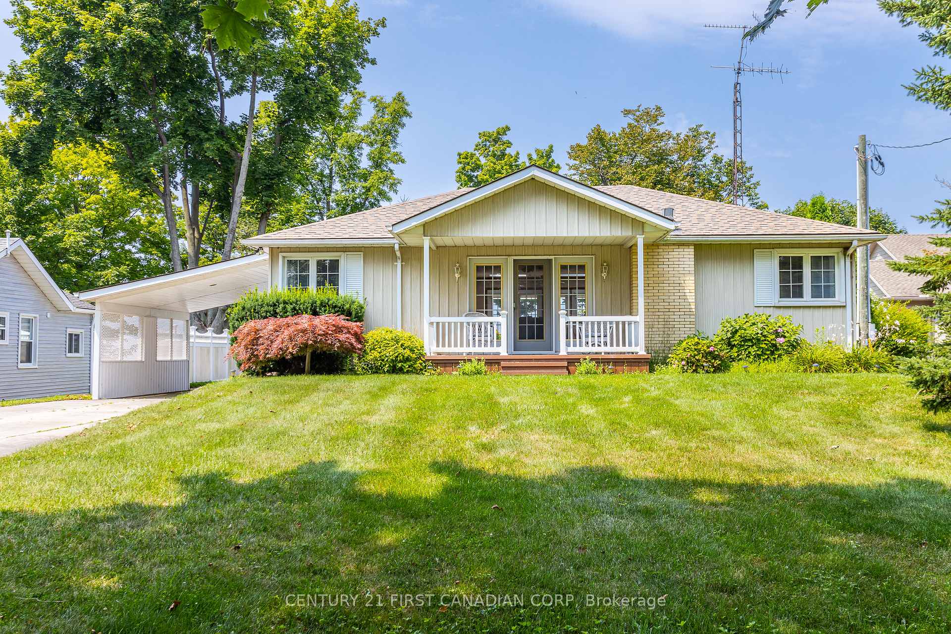 Photo 3 of 73157 Harris Avenue, Bluewater, Hay — HOMEH