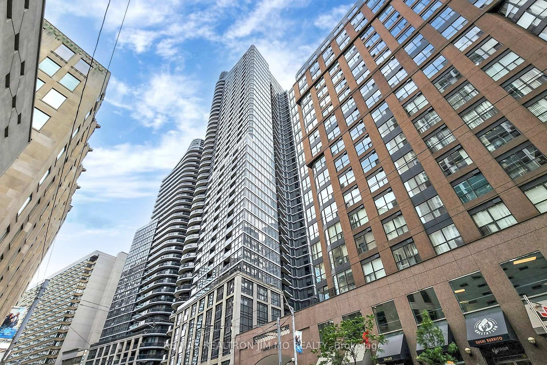 Front of Unit 3105, 21 Carlton Street