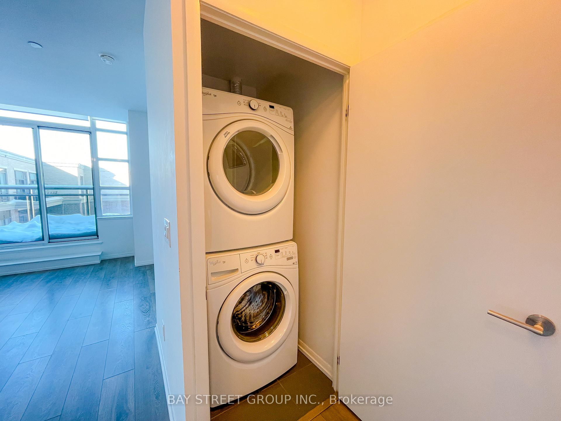 Photo 7 of Unit 702, 540 Bur Oak Avenue, Markham, Berczy — HOMEH