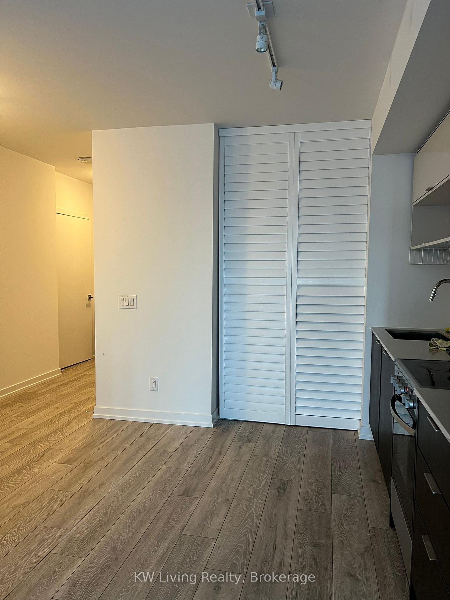 Photo 3 of Unit PH05, 159 Wellesley Street E, Toronto, Cabbagetown-South St. James Town — HOMEH