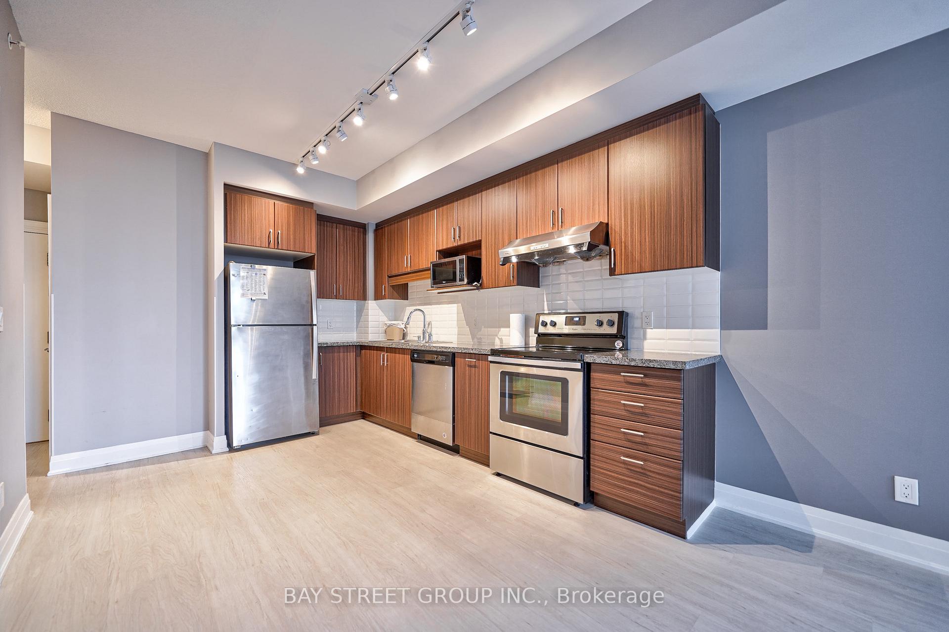 Photo 5 of Unit 721, 33 Clegg Road, Markham, Unionville — HOMEH