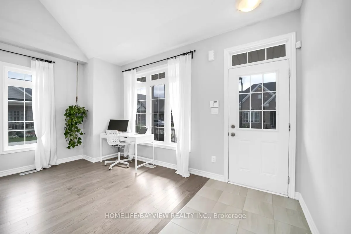 Photo 6 of 52 Bluestone Crescent, Brampton, Sandringham-Wellington — HOMEH