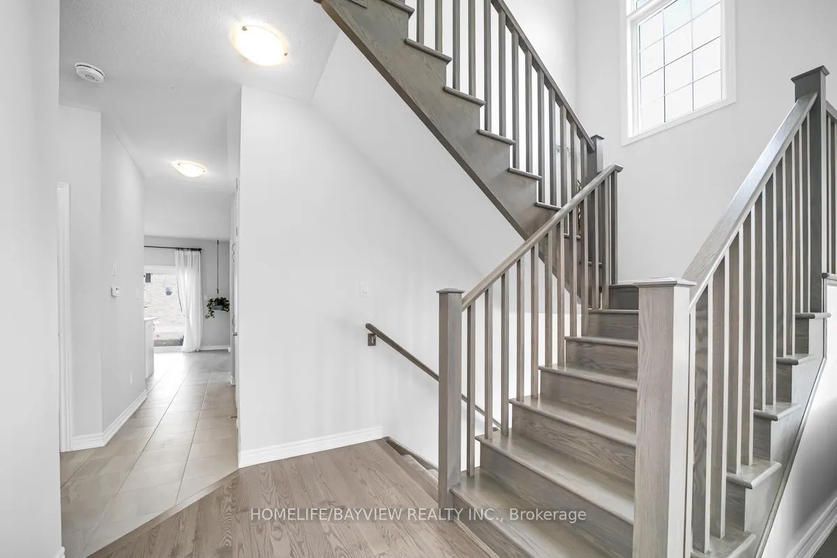 Photo 11 of 52 Bluestone Crescent, Brampton, Sandringham-Wellington — HOMEH