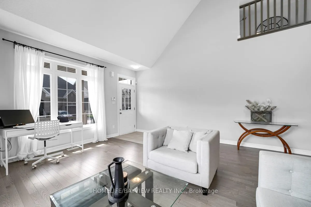 Photo 13 of 52 Bluestone Crescent, Brampton, Sandringham-Wellington — HOMEH