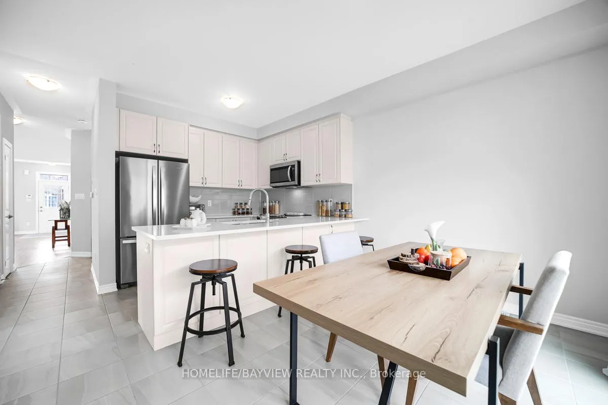 Photo 18 of 52 Bluestone Crescent, Brampton, Sandringham-Wellington — HOMEH