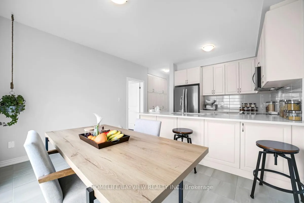 Photo 19 of 52 Bluestone Crescent, Brampton, Sandringham-Wellington — HOMEH