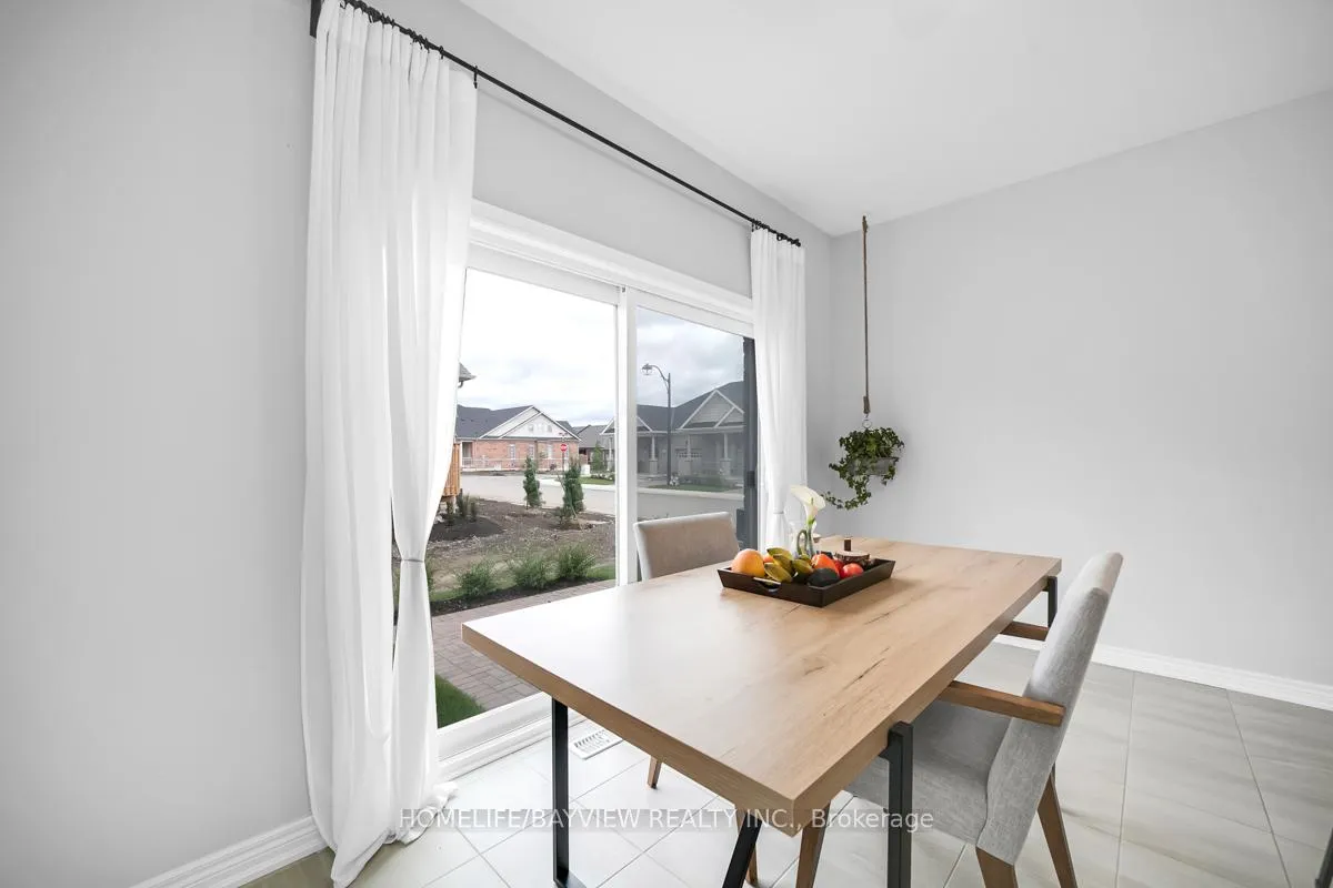 Photo 20 of 52 Bluestone Crescent, Brampton, Sandringham-Wellington — HOMEH