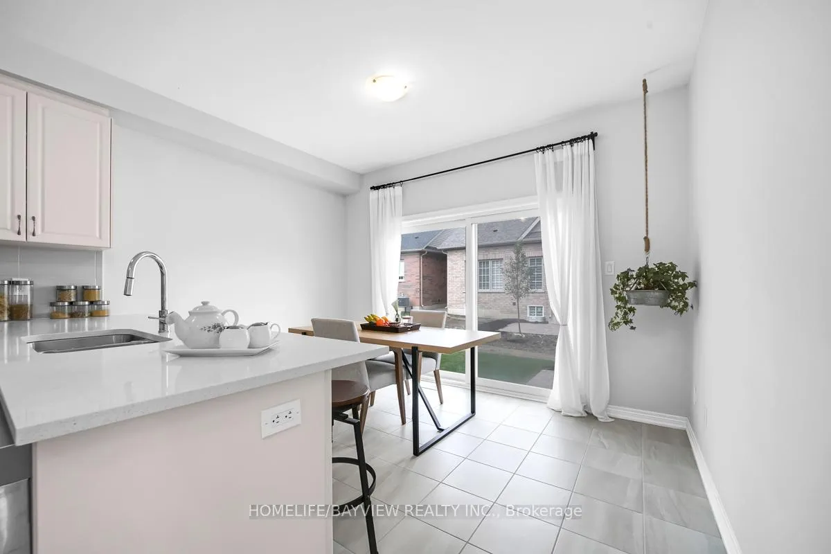 Photo 21 of 52 Bluestone Crescent, Brampton, Sandringham-Wellington — HOMEH