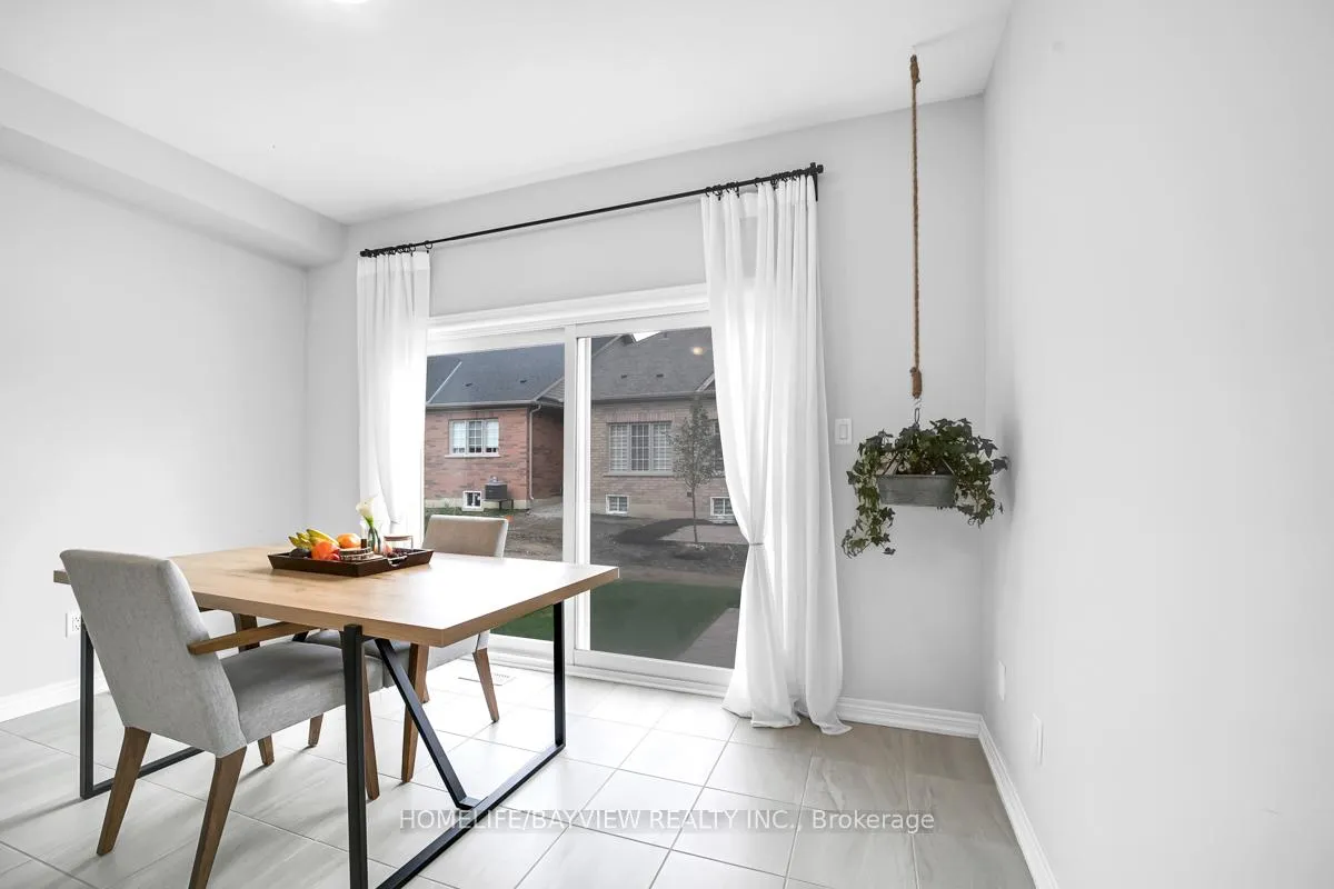 Photo 22 of 52 Bluestone Crescent, Brampton, Sandringham-Wellington — HOMEH
