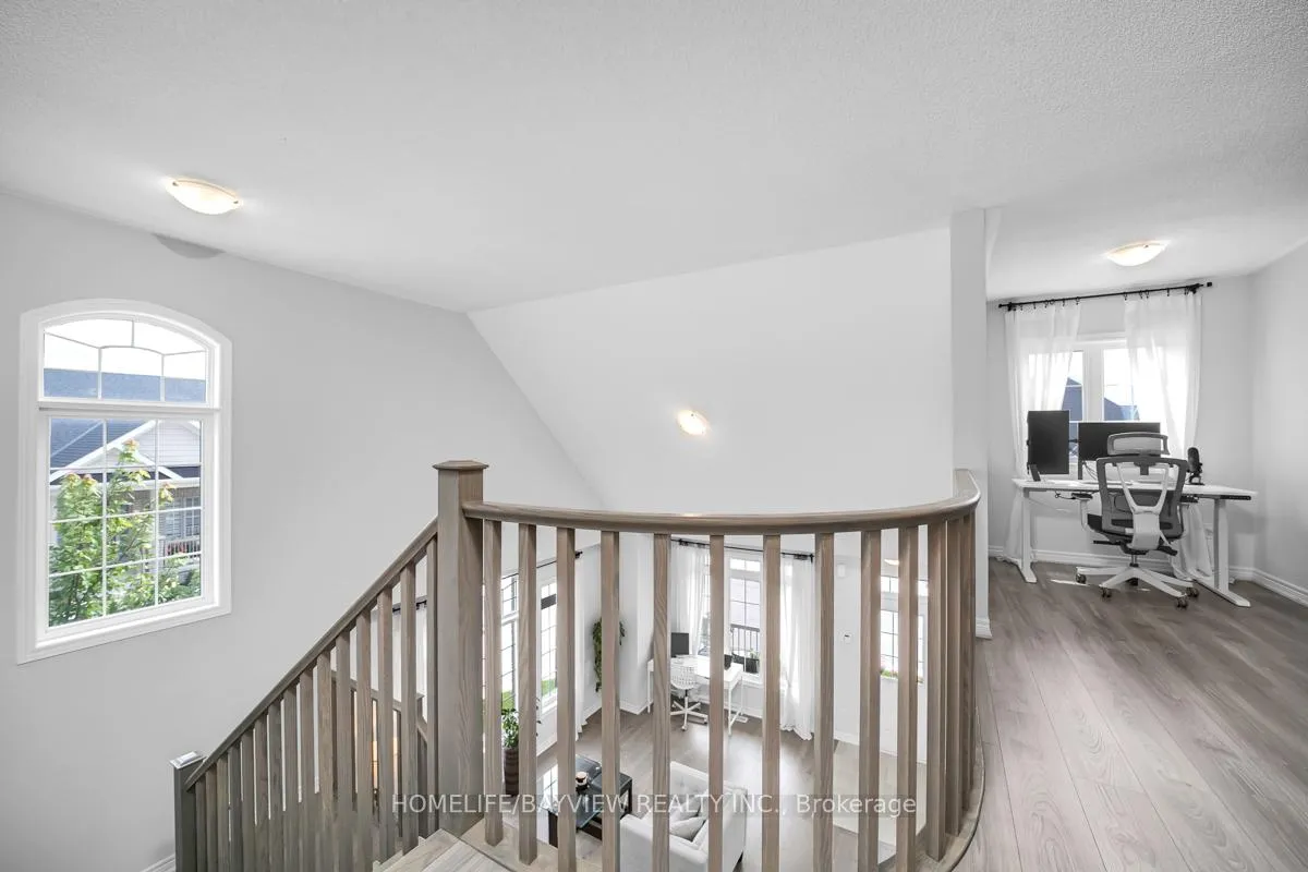 Photo 30 of 52 Bluestone Crescent, Brampton, Sandringham-Wellington — HOMEH