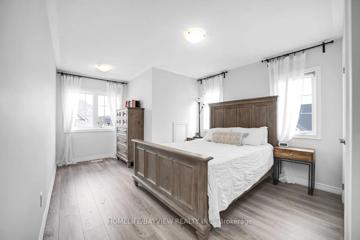 Photo 36 of 52 Bluestone Crescent, Brampton, Sandringham-Wellington — HOMEH