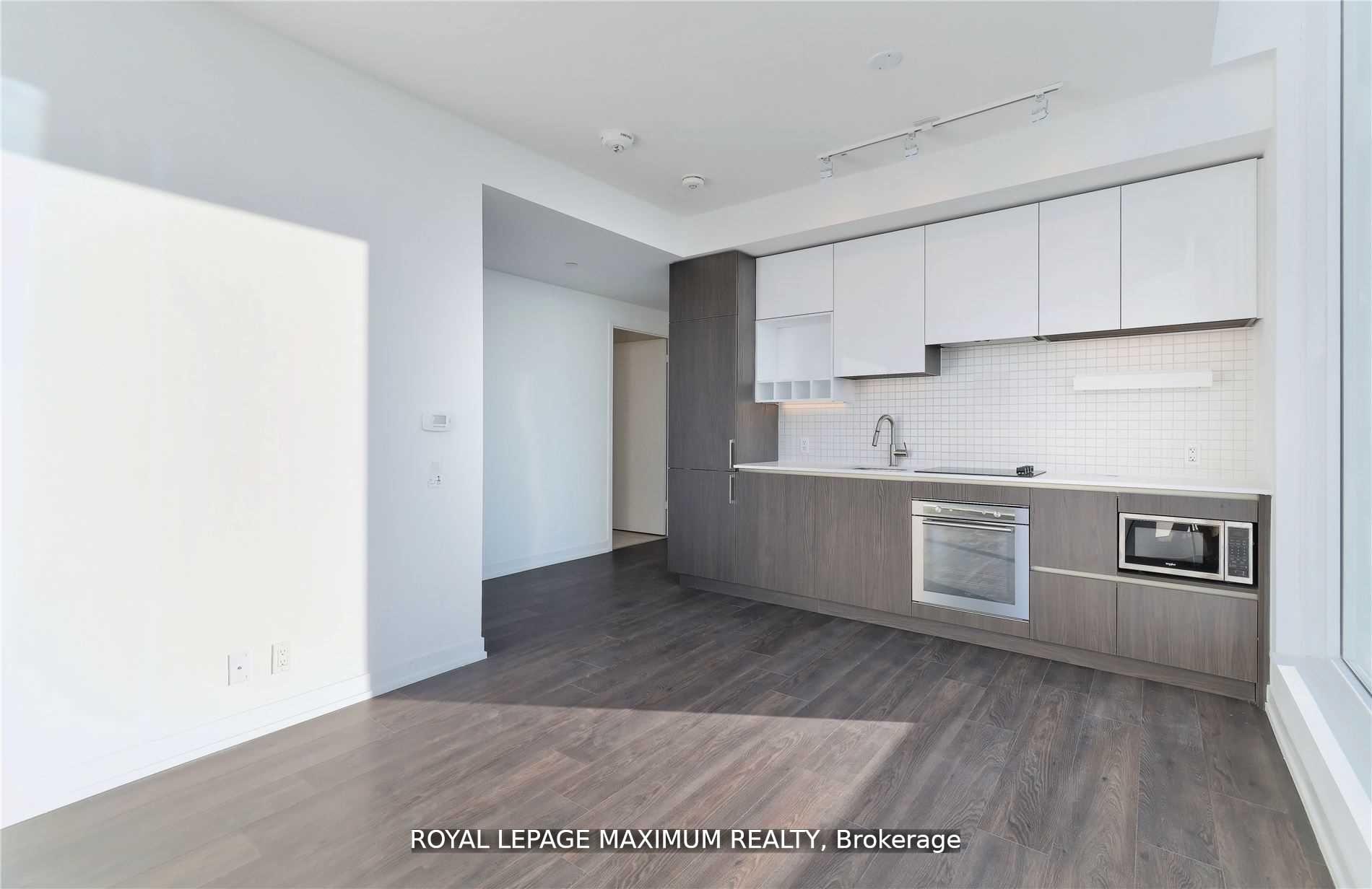Photo 9 of Unit Ph10, 898 Portage Parkway, Vaughan, Vaughan Corporate Centre — HOMEH