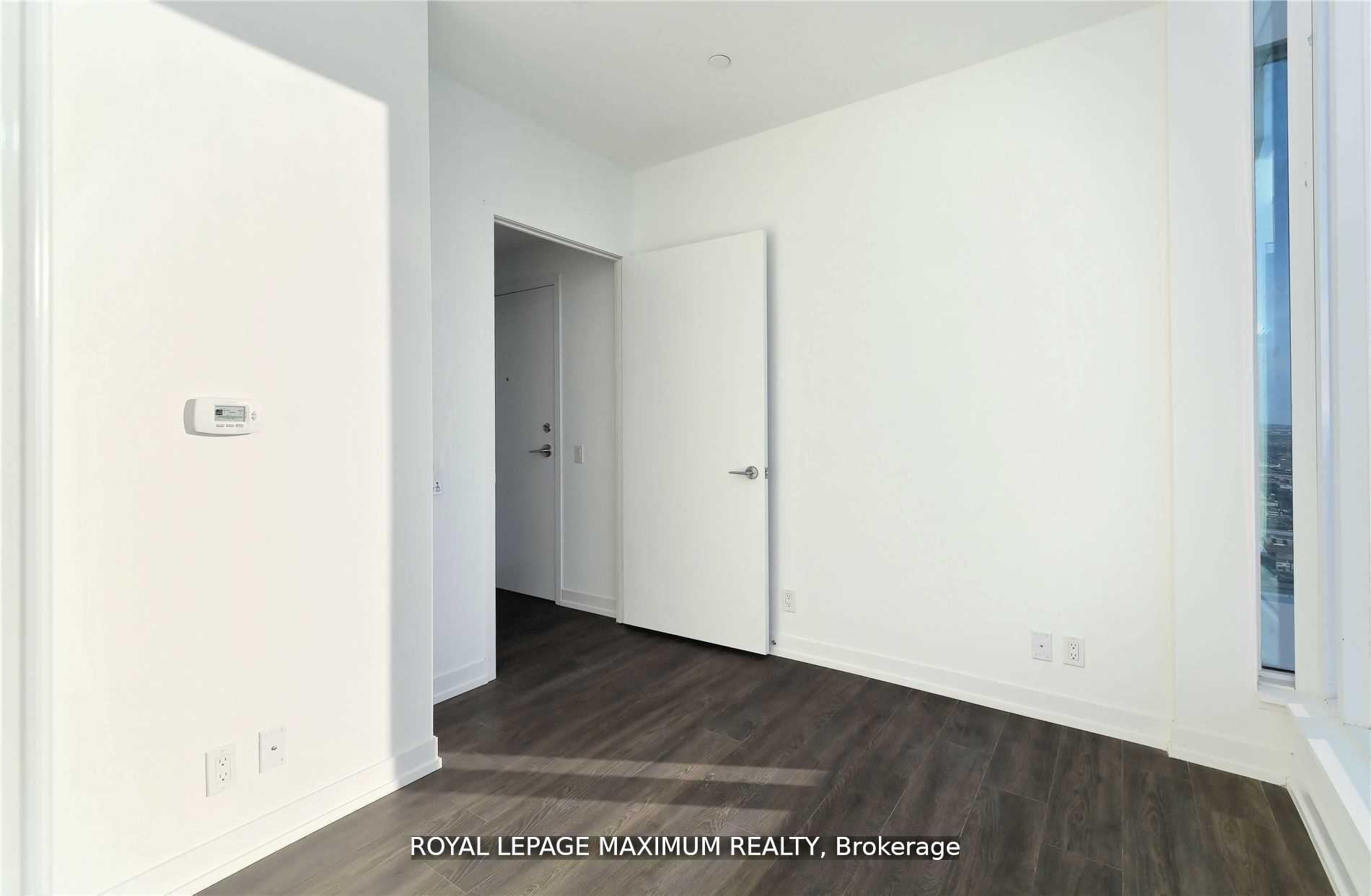 Photo 13 of Unit Ph10, 898 Portage Parkway, Vaughan, Vaughan Corporate Centre — HOMEH