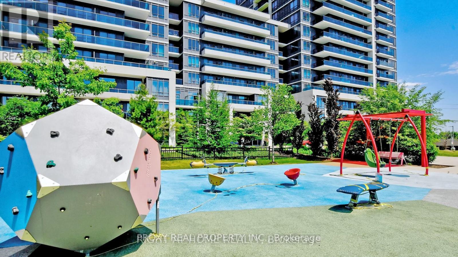 Photo 2 of Unit PH302, 7165 Yonge Street, Markham, Grandview — HOMEH