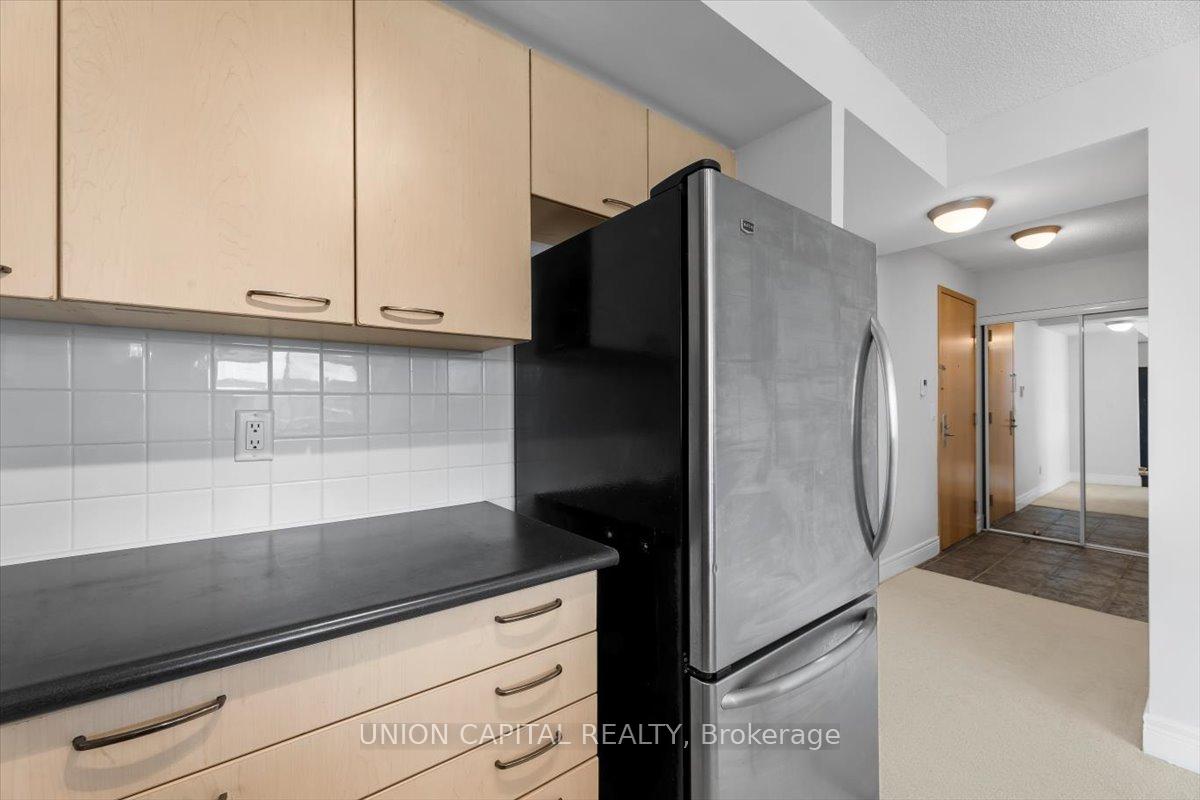 Photo 4 of Unit 306, 62 Suncrest Boulevard, Markham, Commerce Valley — HOMEH
