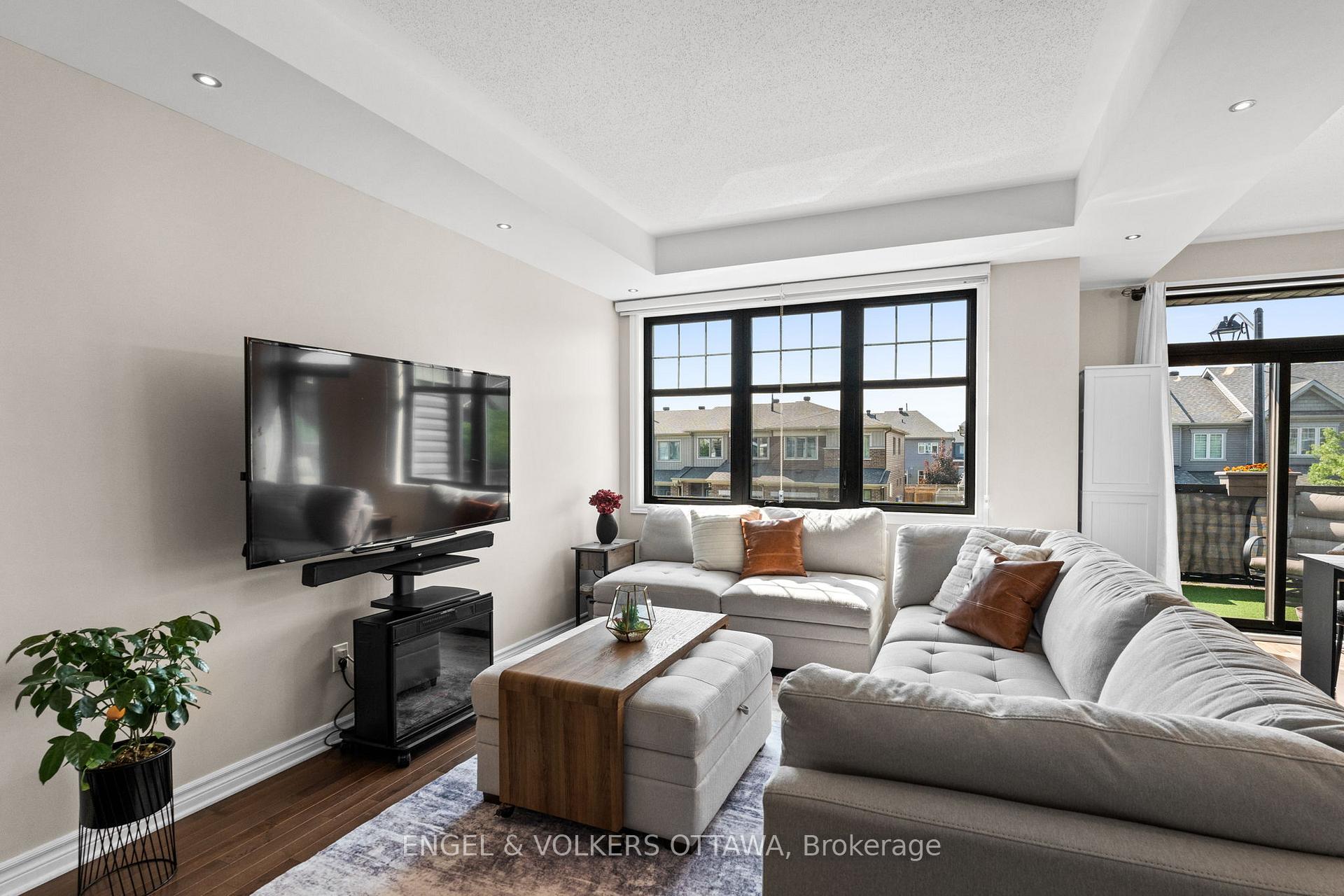 Photo 14 of 618 Lauraleaf Crescent, Ottawa, Barrhaven - Half Moon Bay — HOMEH