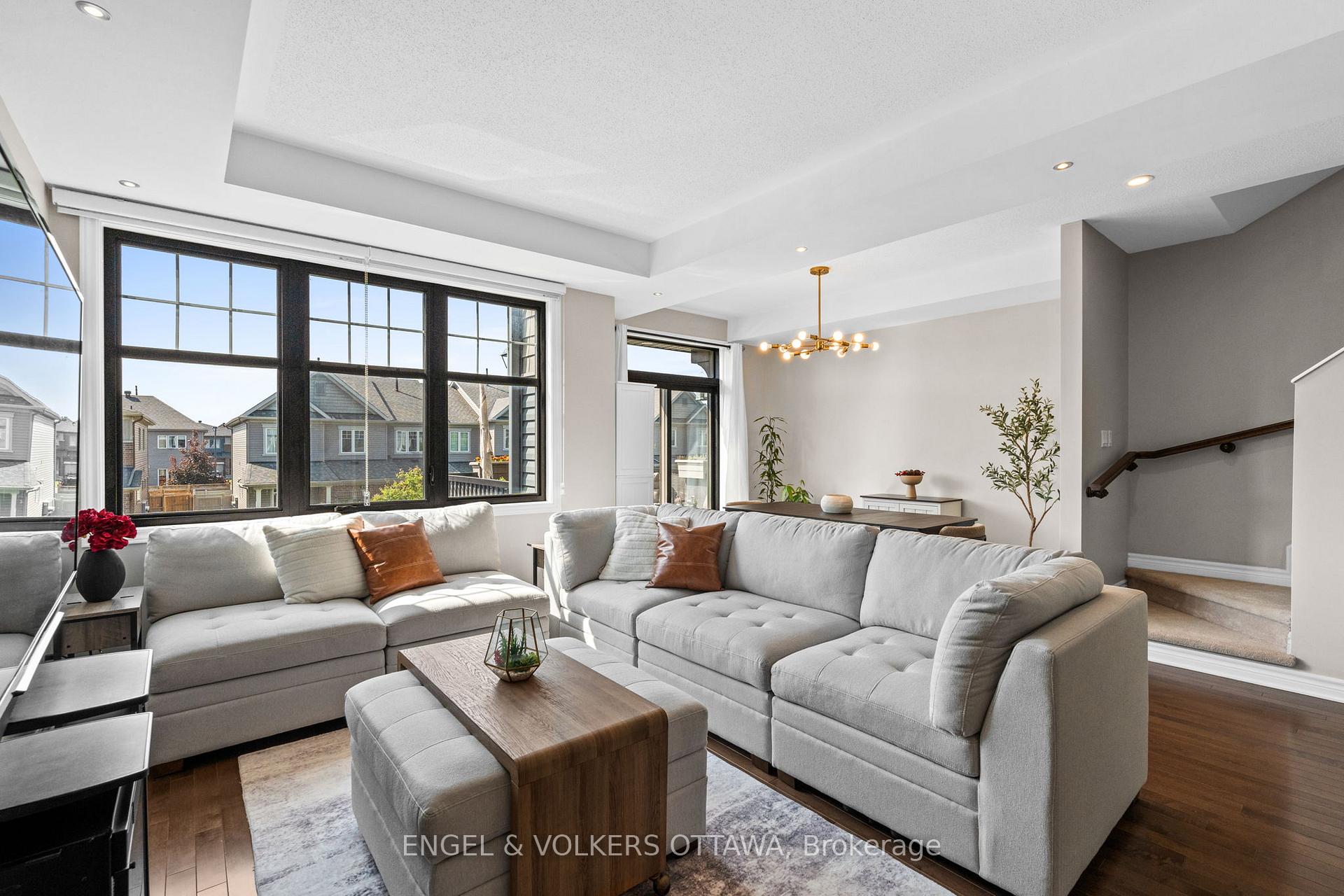 Photo 16 of 618 Lauraleaf Crescent, Ottawa, Barrhaven - Half Moon Bay — HOMEH