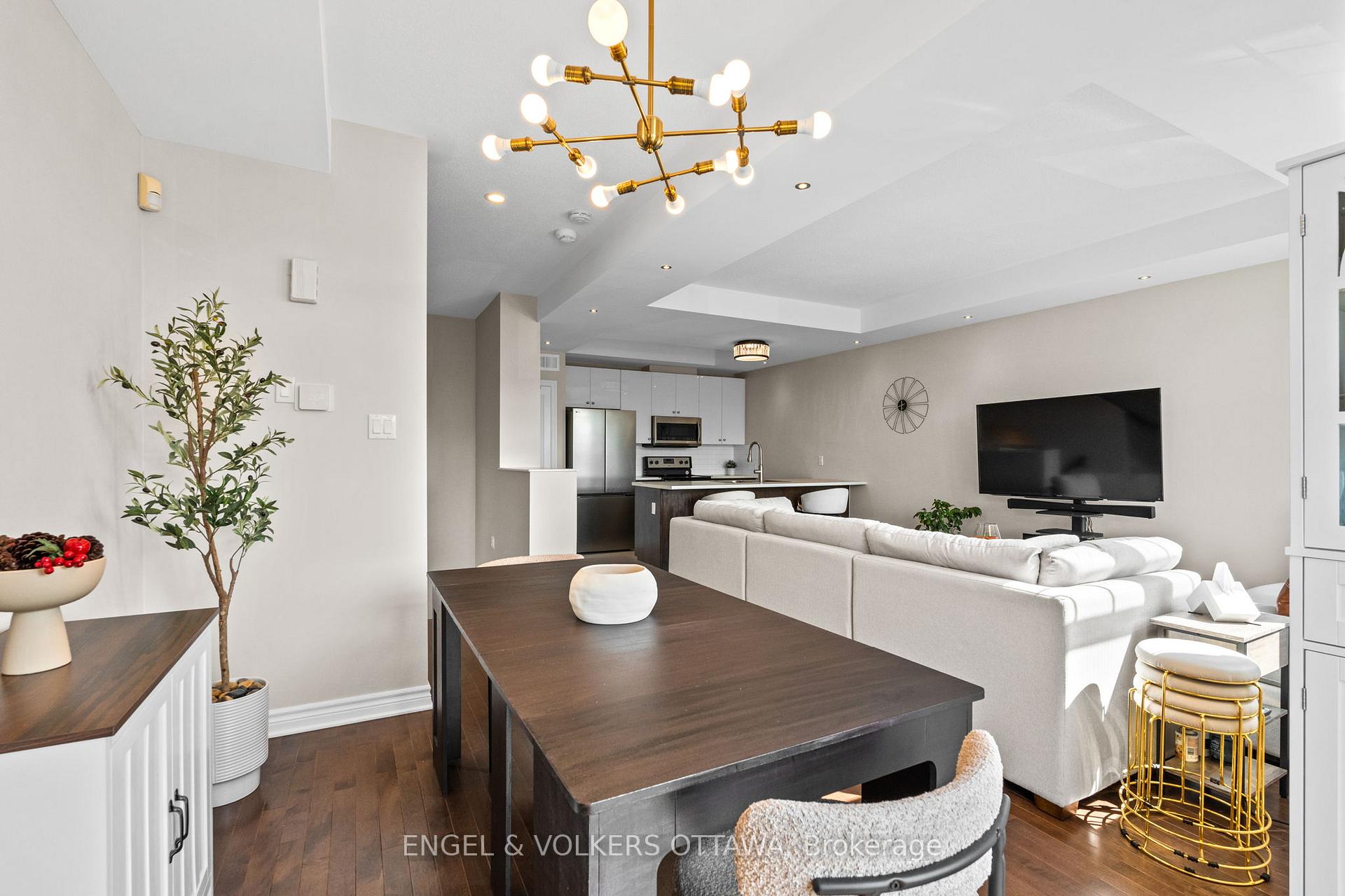 Photo 17 of 618 Lauraleaf Crescent, Ottawa, Barrhaven - Half Moon Bay — HOMEH