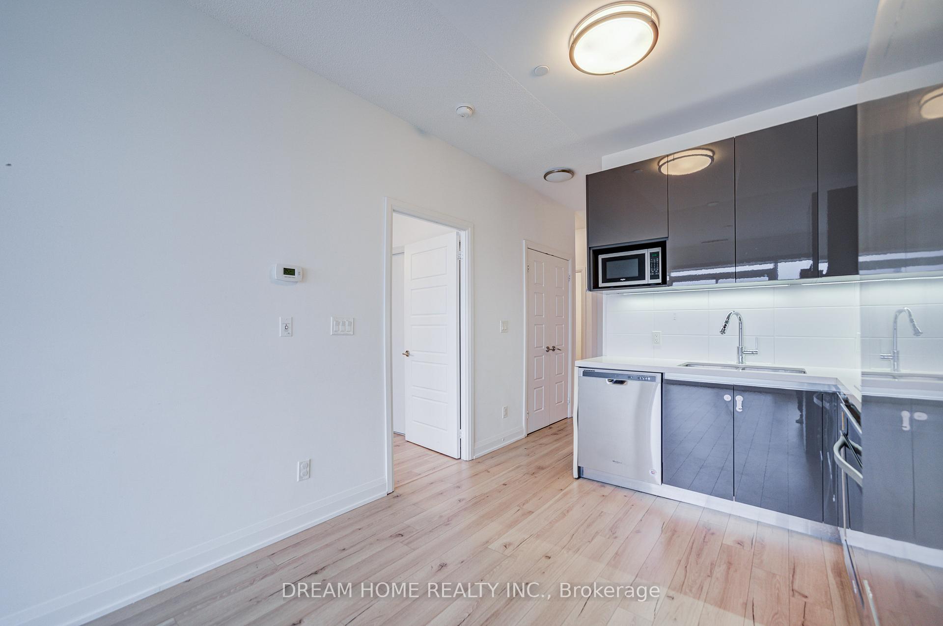 Photo 14 of Unit 3007, 15 Water Walk Drive, Markham, Unionville — HOMEH