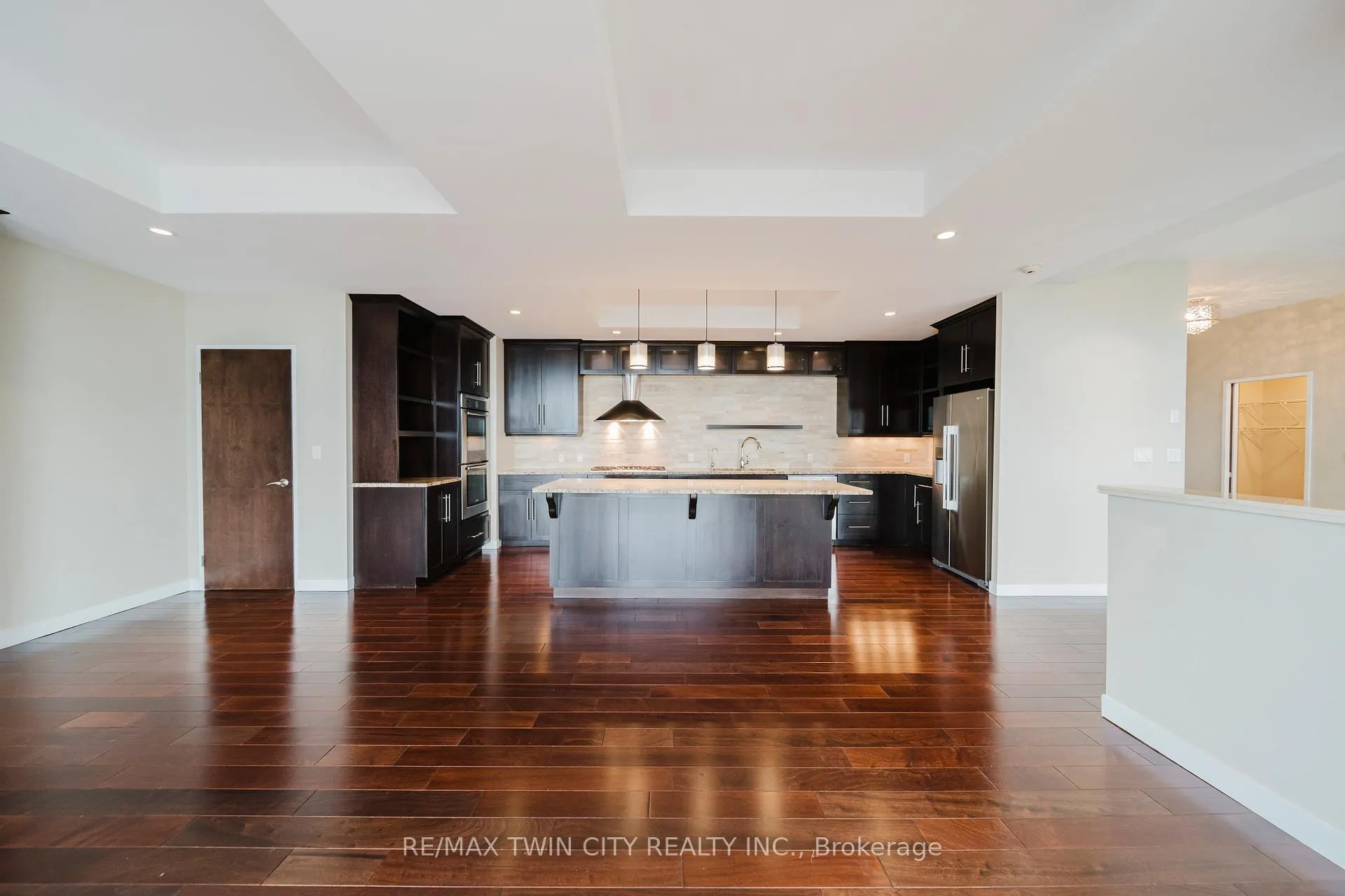 Photo 5 of Unit 1306, 191 King Street S, Waterloo — HOMEH