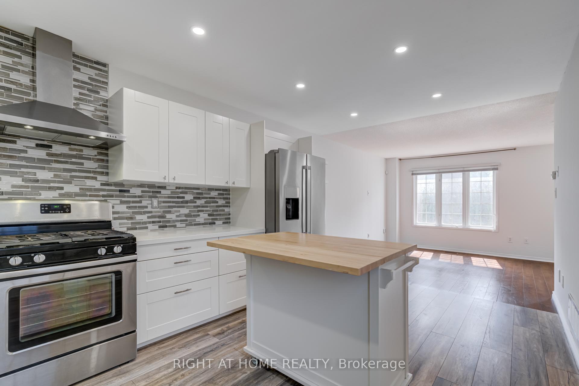 Photo 11 of Unit 22, 1735 Walnut Lane, Pickering, Town Centre — HOMEH