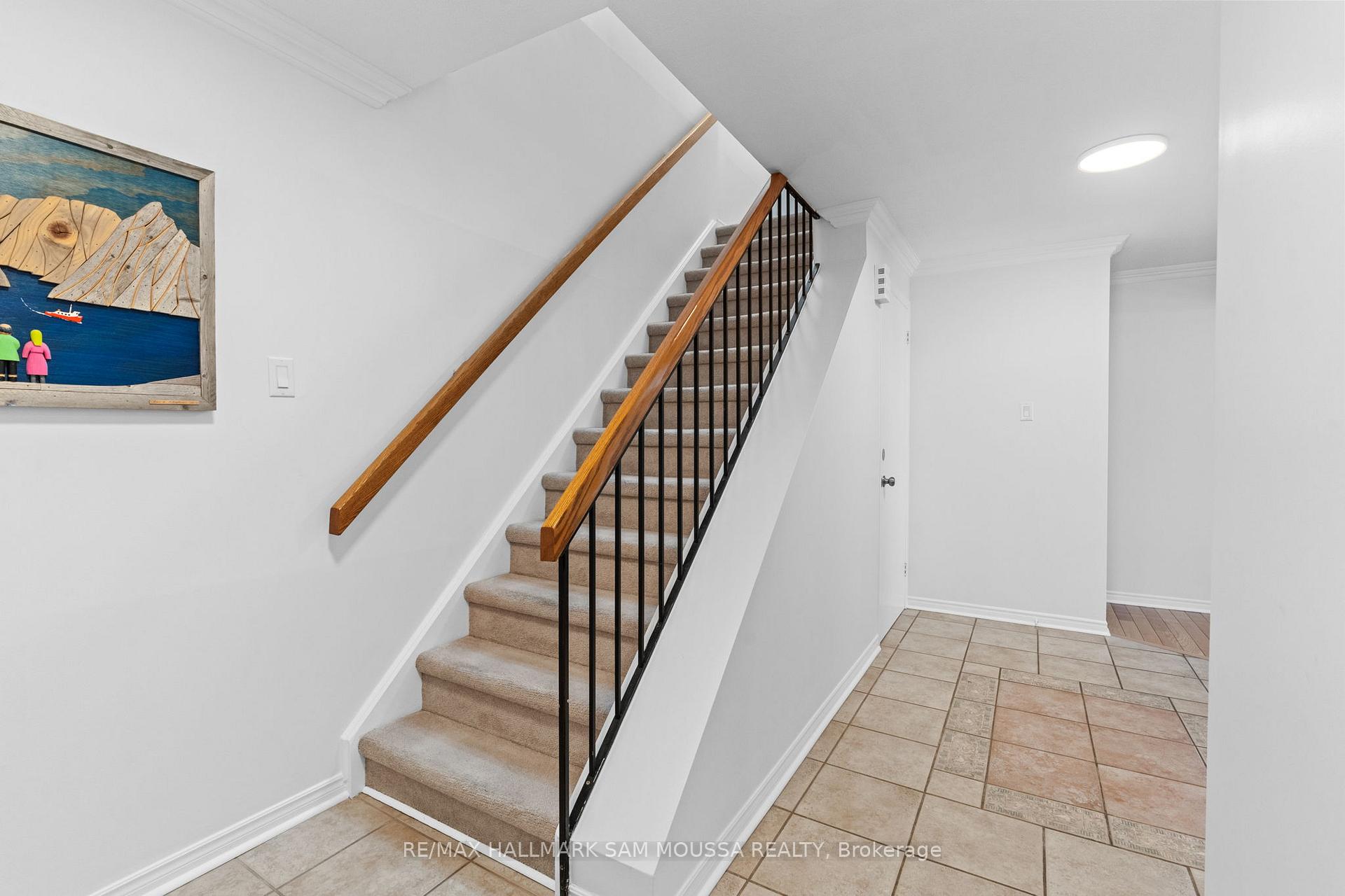 Photo 5 of 56 Coolspring Crescent, Ottawa, Borden Farm/Stewart Farm/Carleton Heights/Parkwood Hills — HOMEH