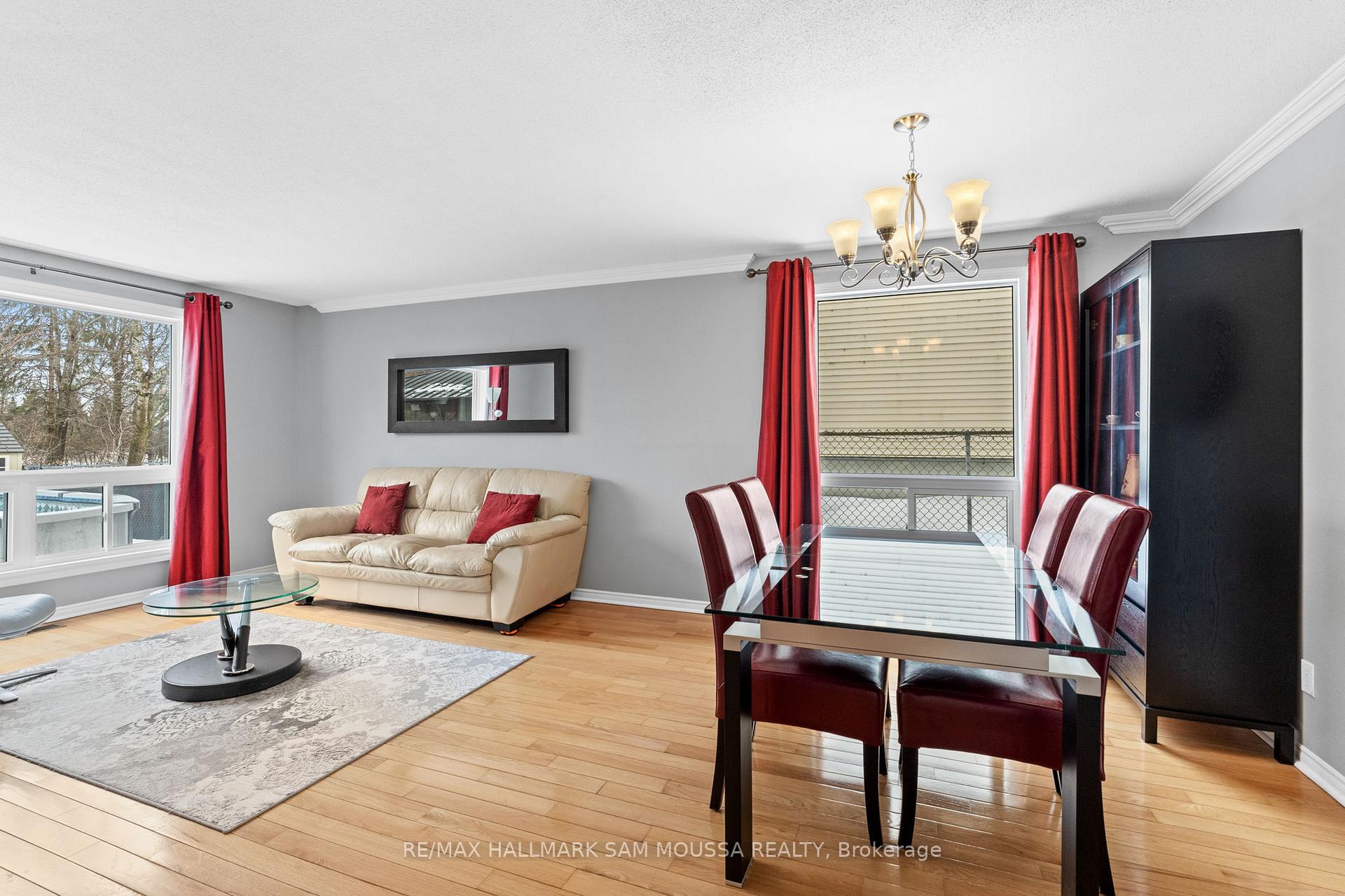 Photo 15 of 56 Coolspring Crescent, Ottawa, Borden Farm/Stewart Farm/Carleton Heights/Parkwood Hills — HOMEH